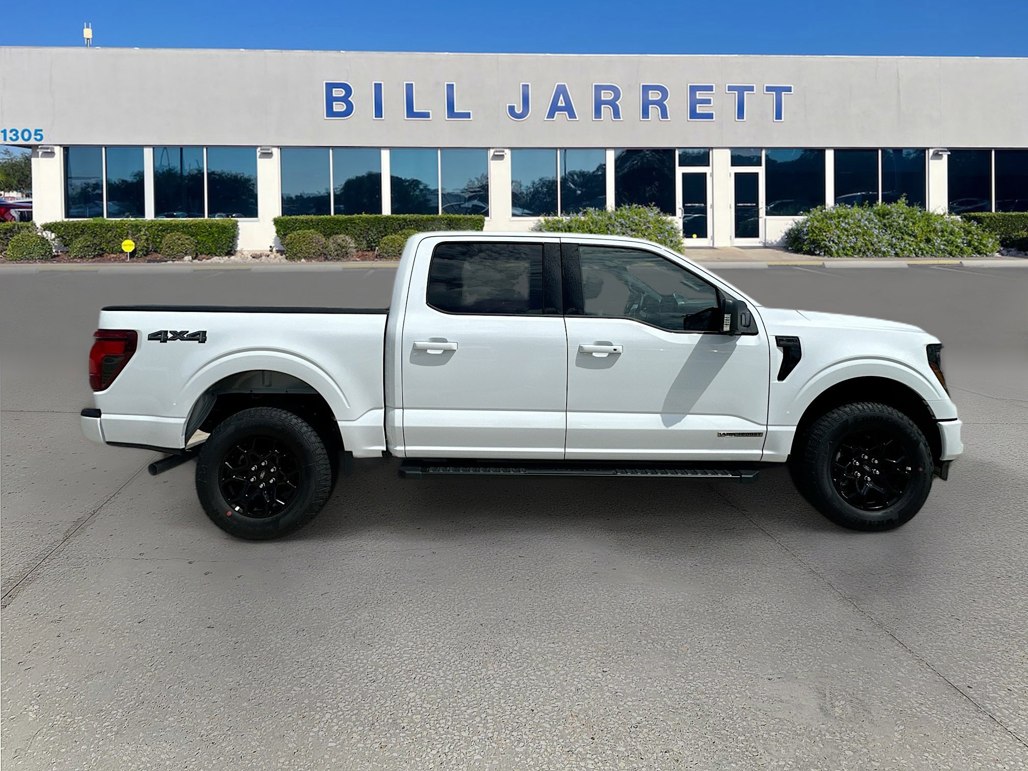 2025 Ford F-150 XLT photo 3
