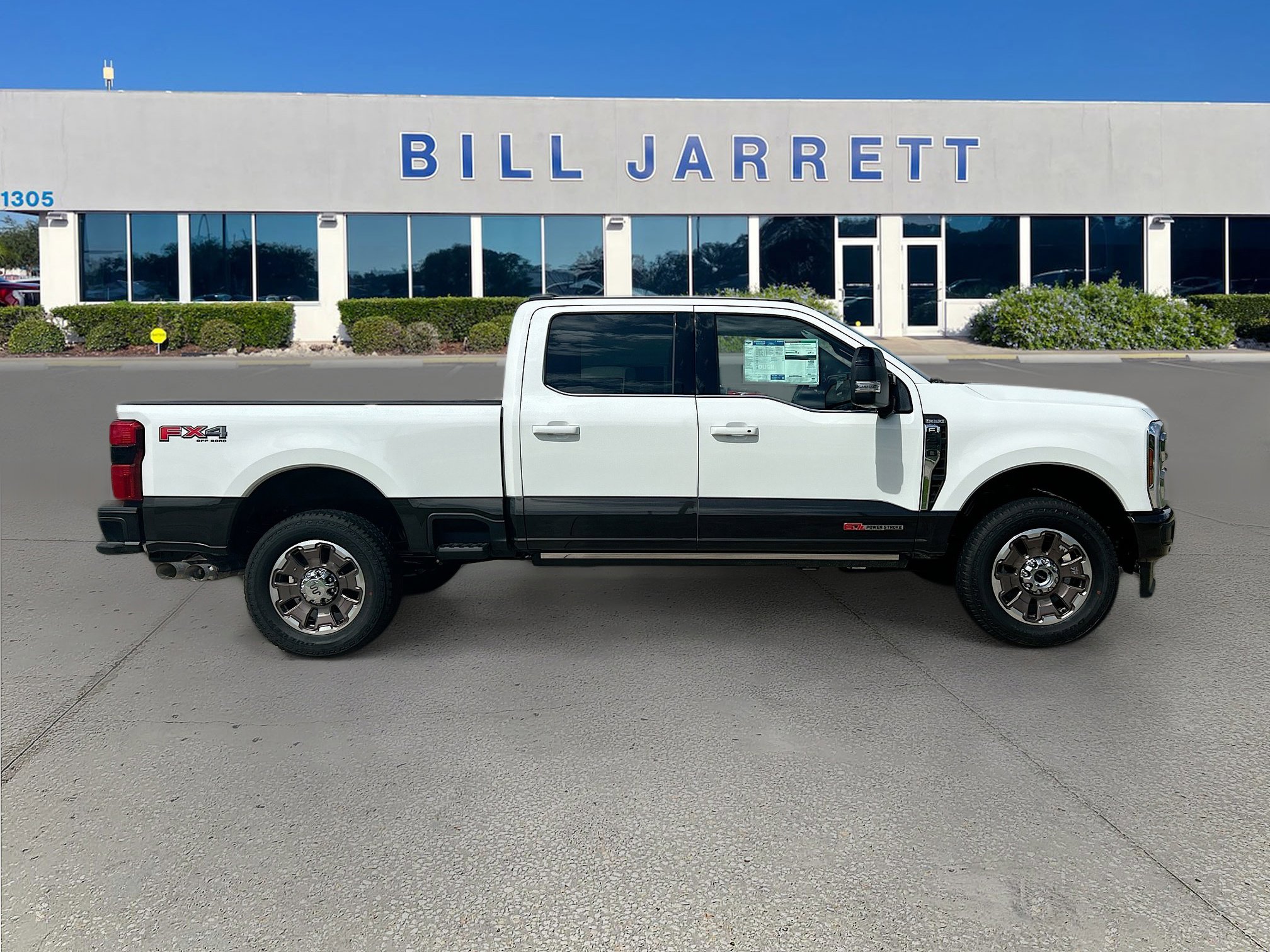 2025 Ford F-350 King Ranch photo 3