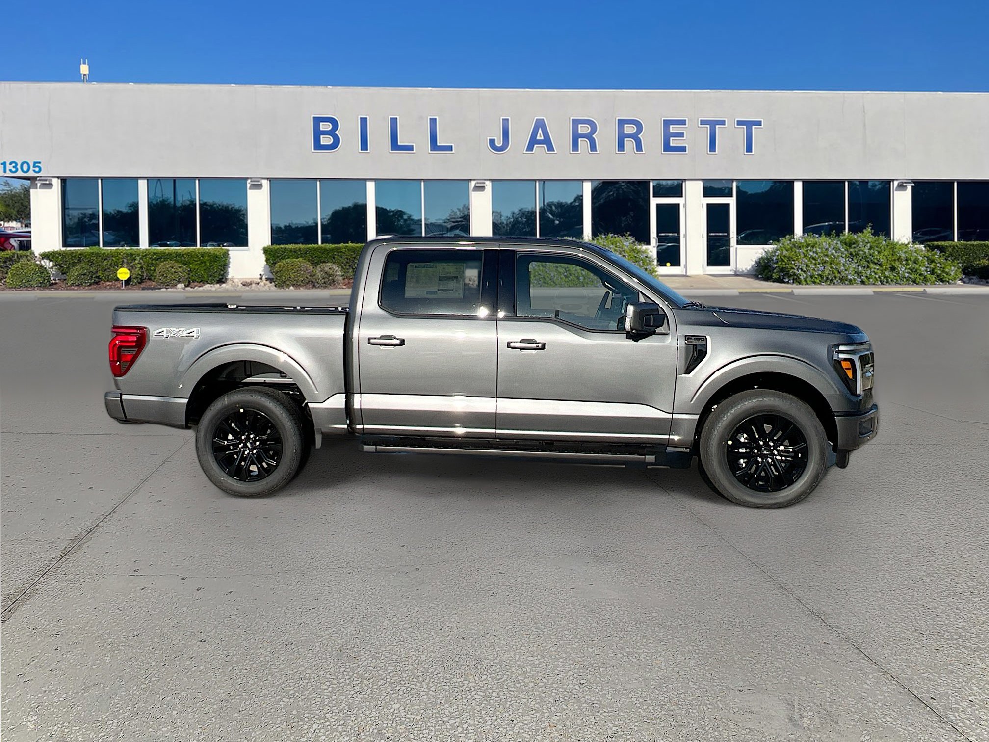 2025 Ford F-150 Lariat photo 3