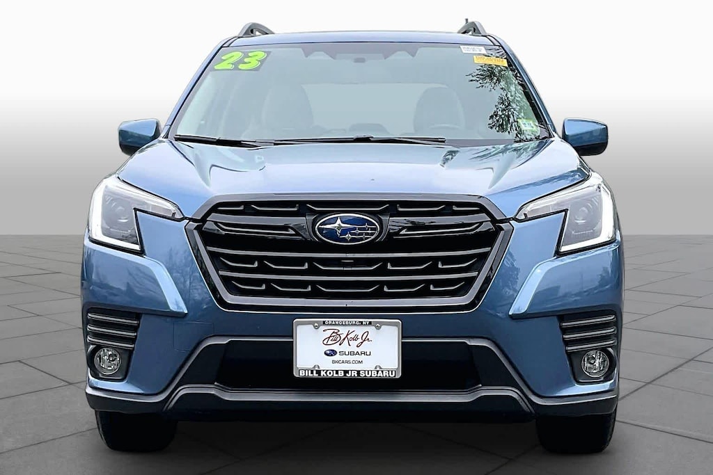 Used 2023 Subaru Forester Premium CVT