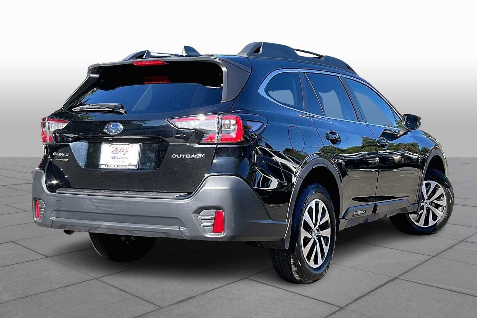 2022 Subaru Outback Premium photo 2