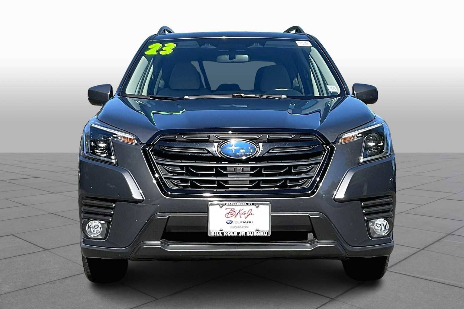2023 Subaru Forester Premium photo 3