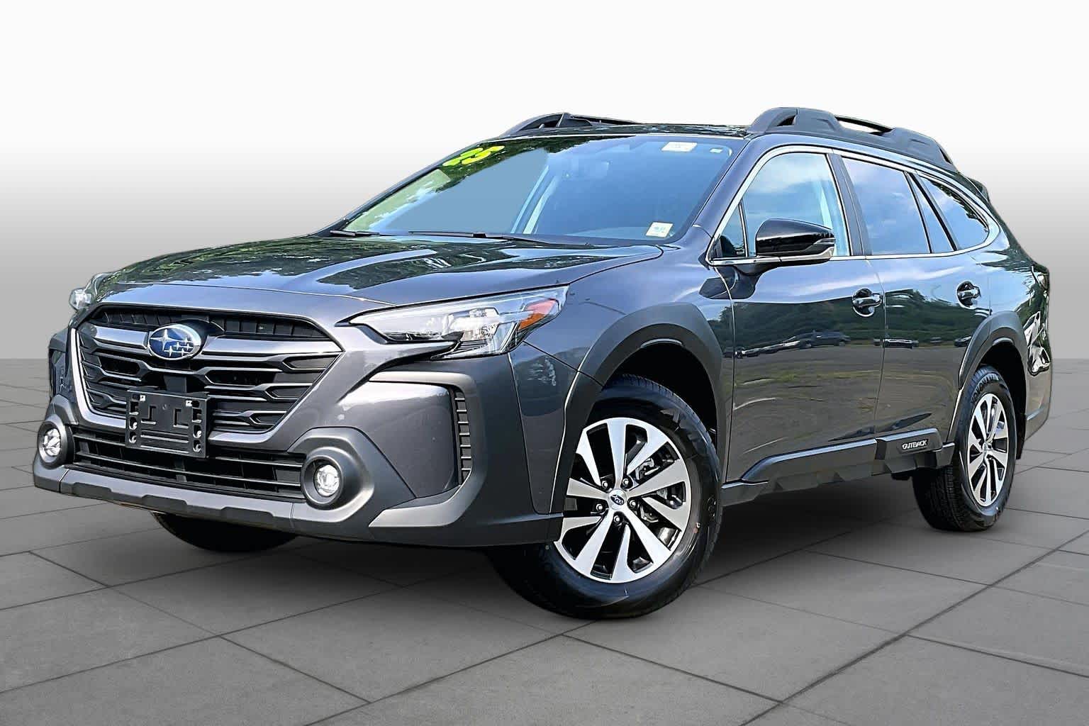 2025 Subaru Outback Premium's photo