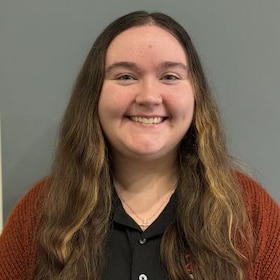 Staff member Gabriela Y from 333b6d916858