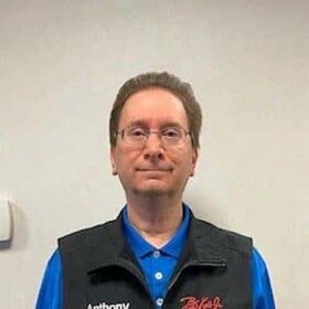 Staff member Anthony P from 333b6d916858