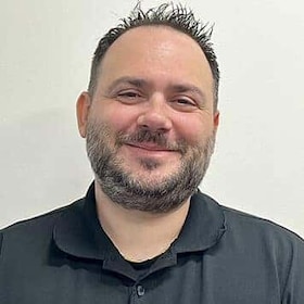 Staff member Stephen C from 333b6d916858