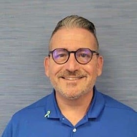 Staff member Howard B from 333b6d916858