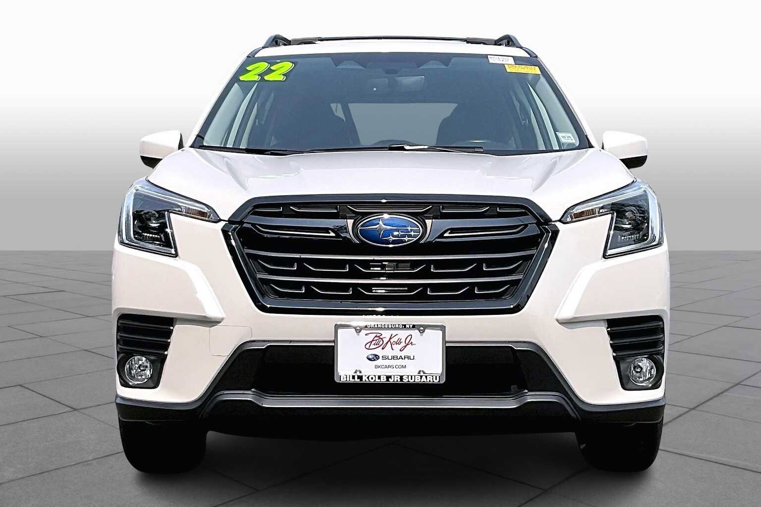 2022 Subaru Forester Premium photo 3