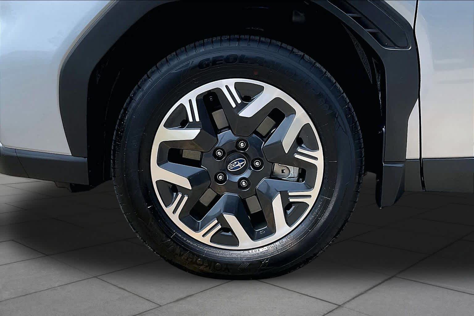 2026 Subaru Forester Premium - Photo 9