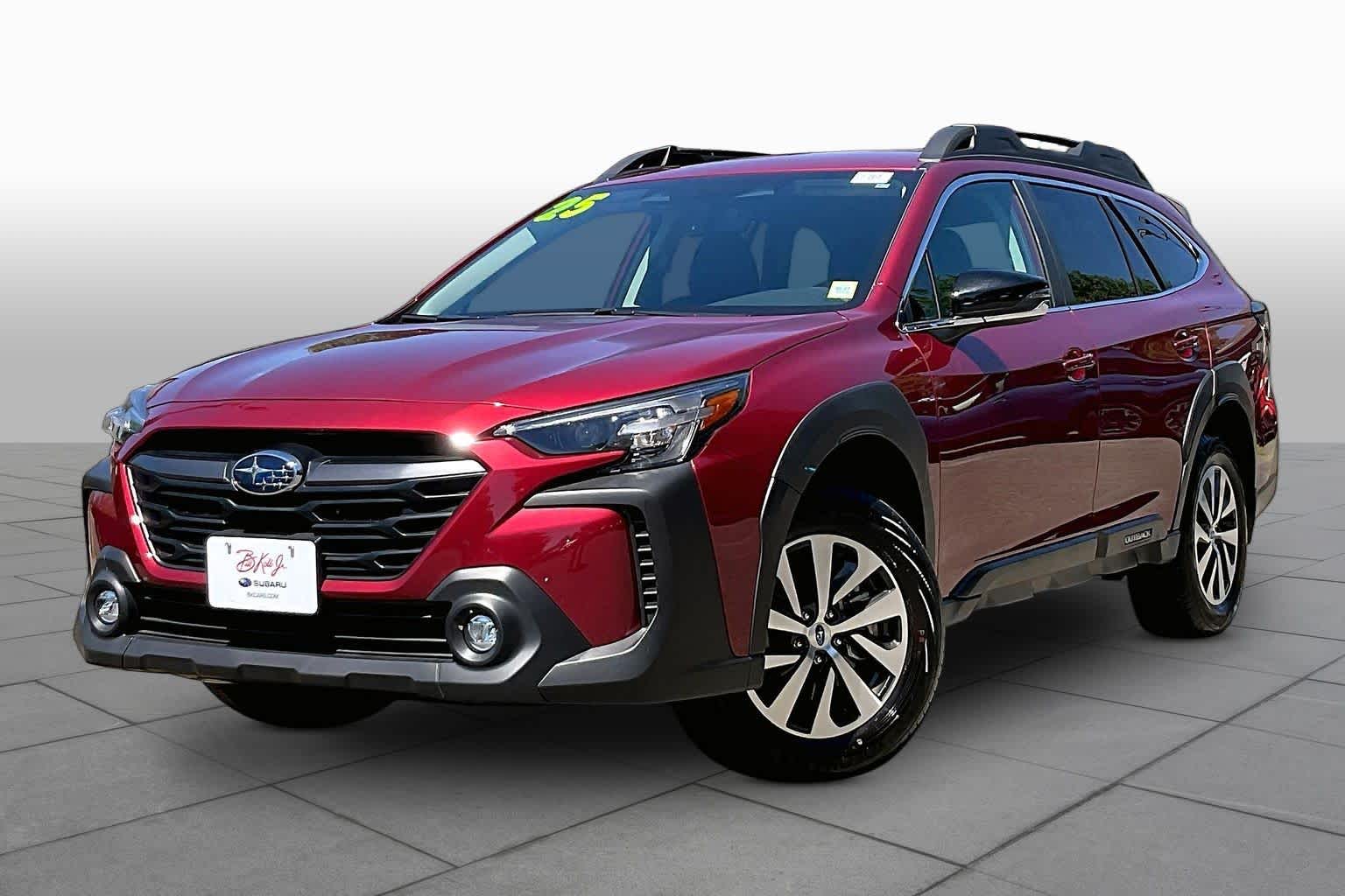 2025 Subaru Outback Premium's photo