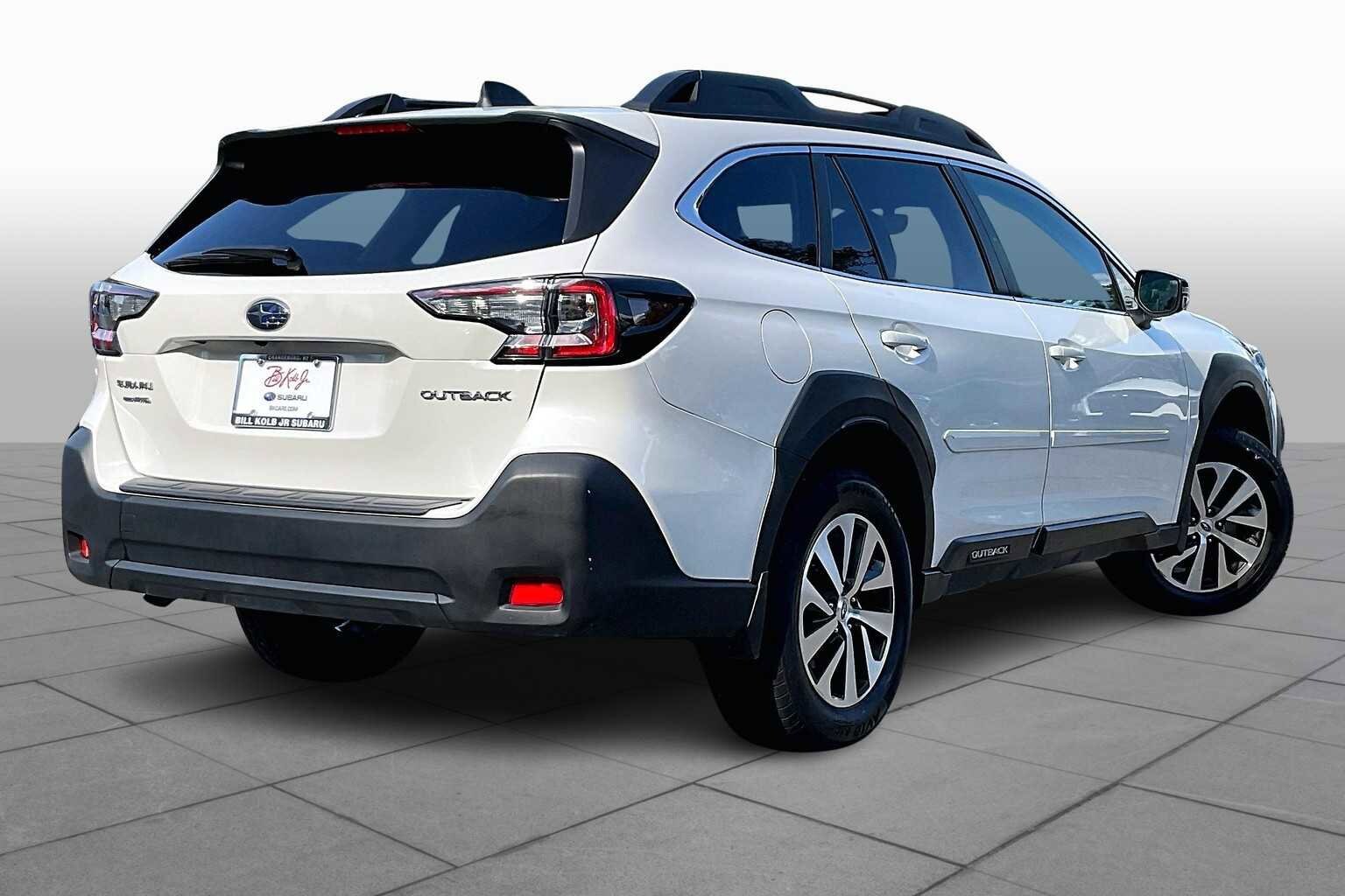 2023 Subaru Outback Premium photo 2