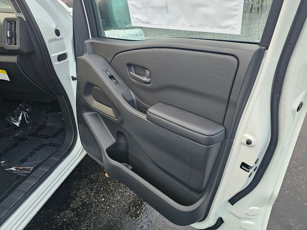 2026 Nissan Frontier S - Photo 10