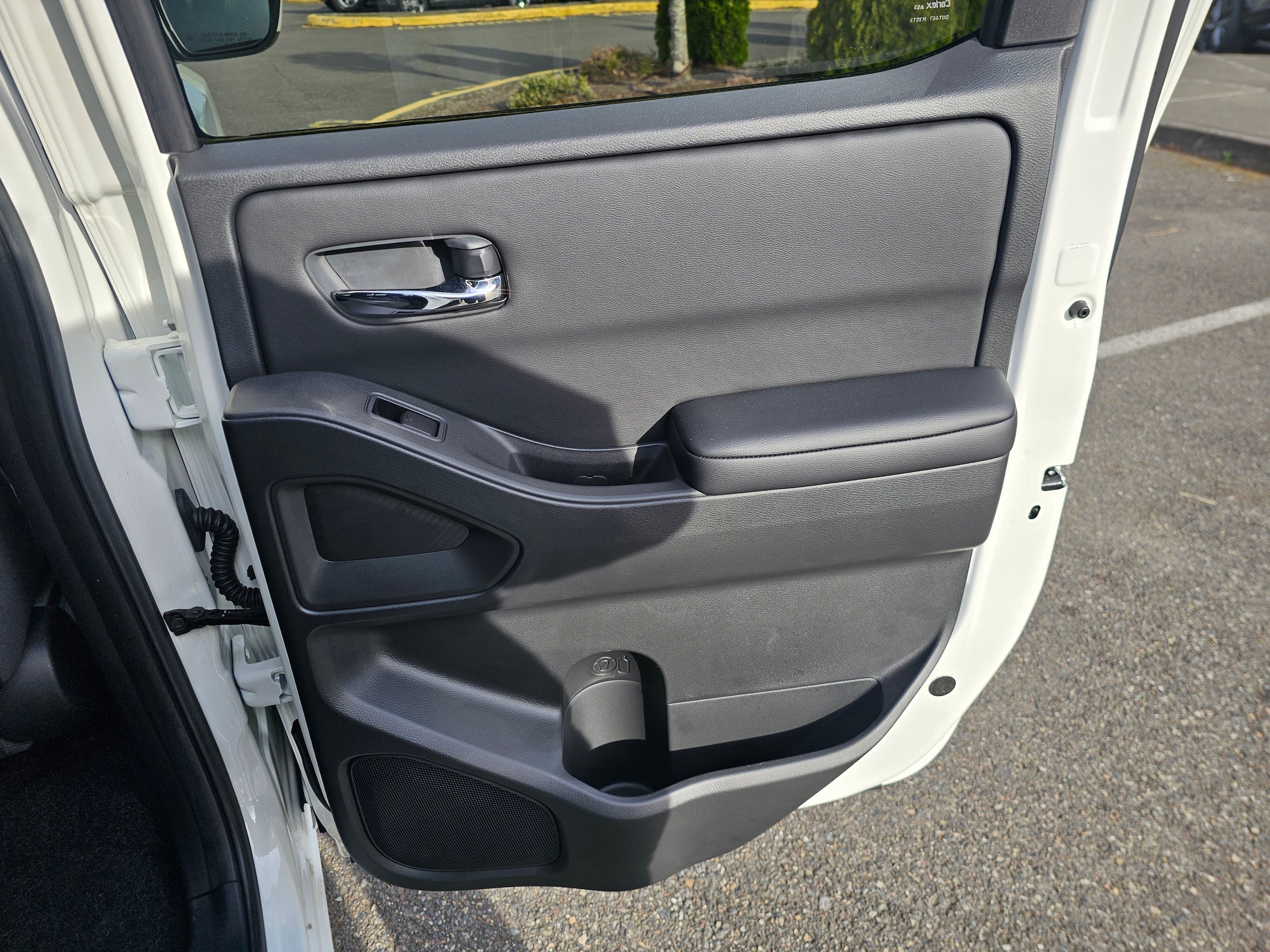2025 Nissan Frontier SV - Photo 14