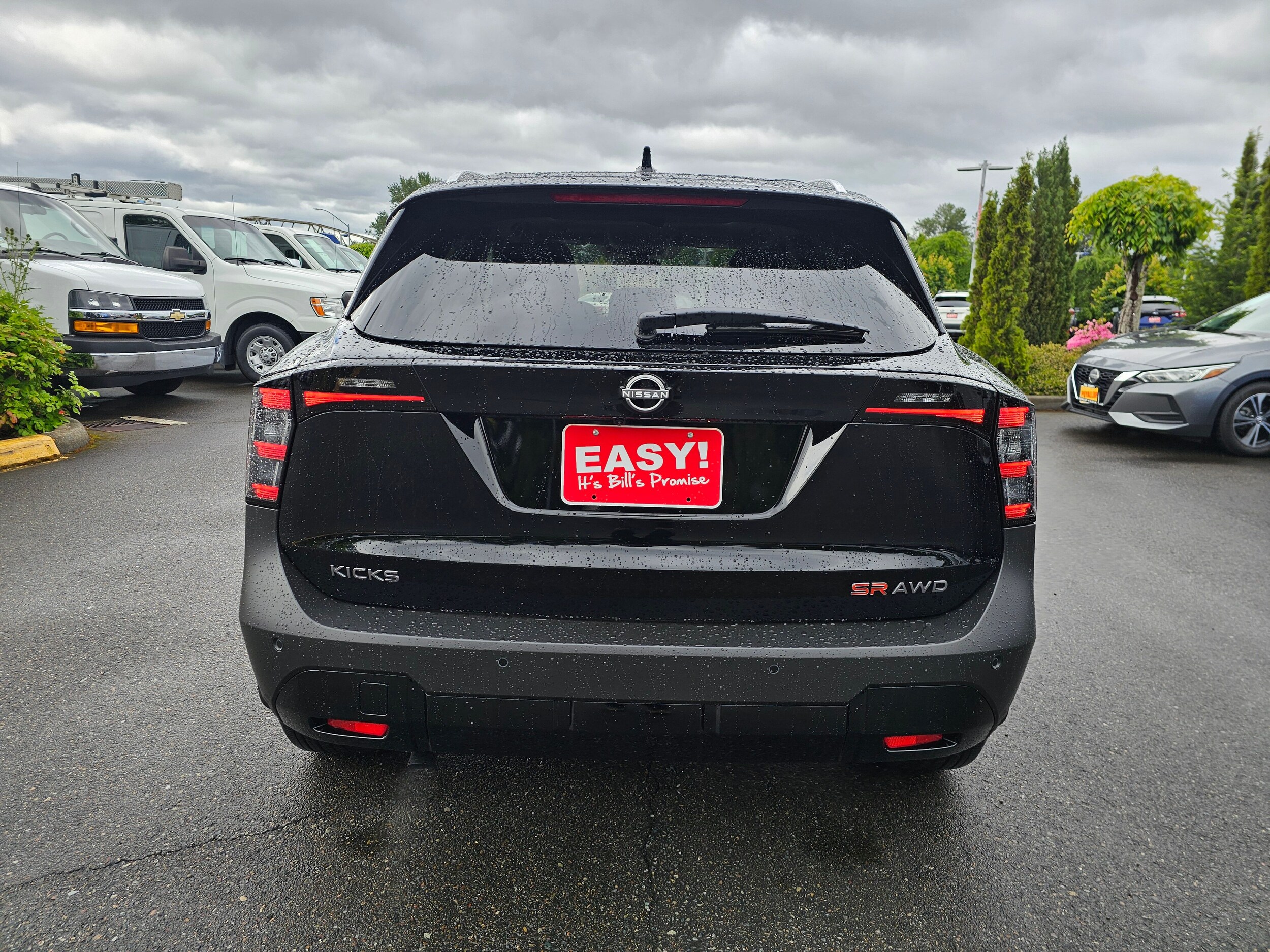 2025 Nissan Kicks SR photo 4