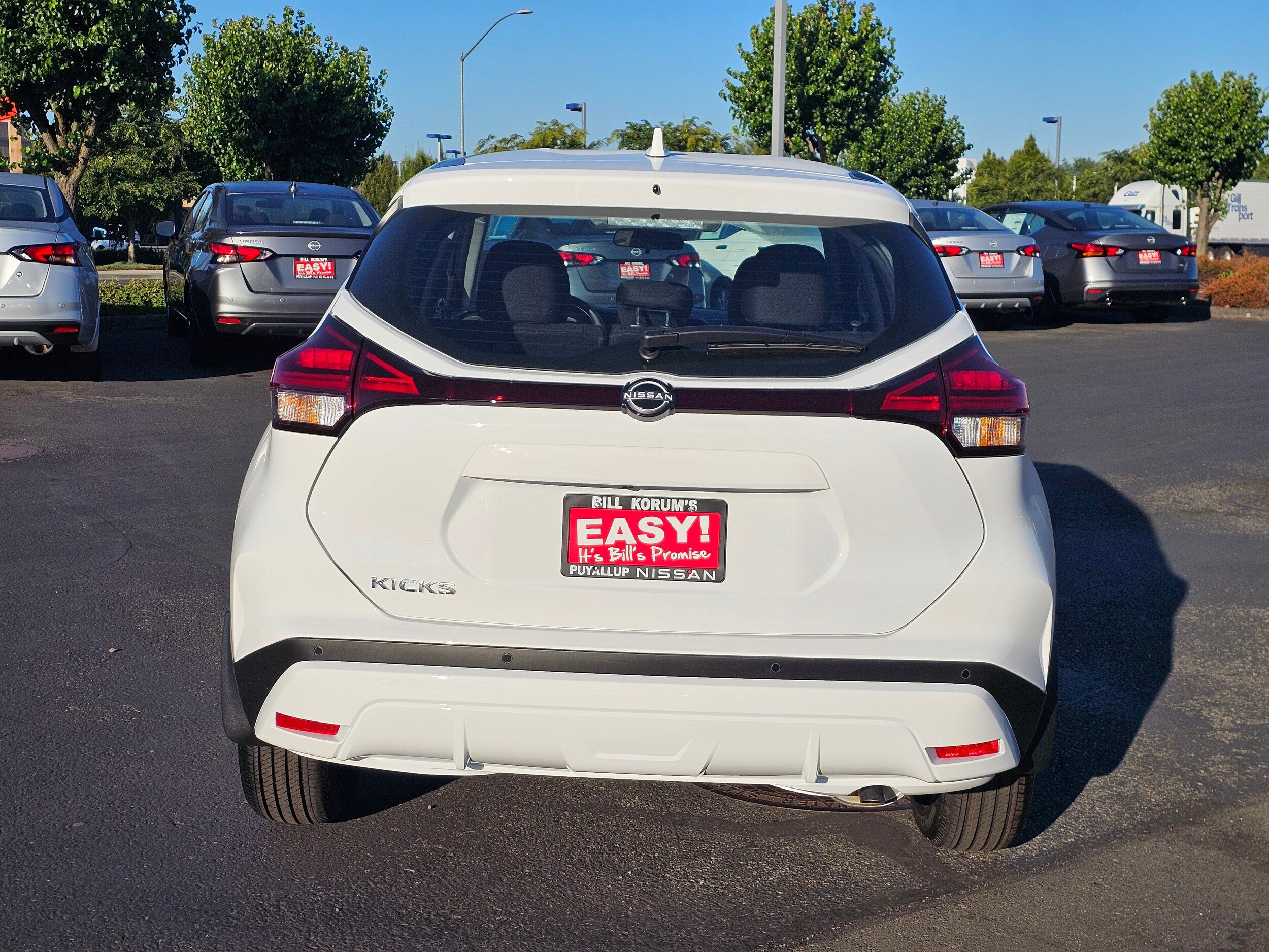 2025 Nissan Kicks Play S photo 4