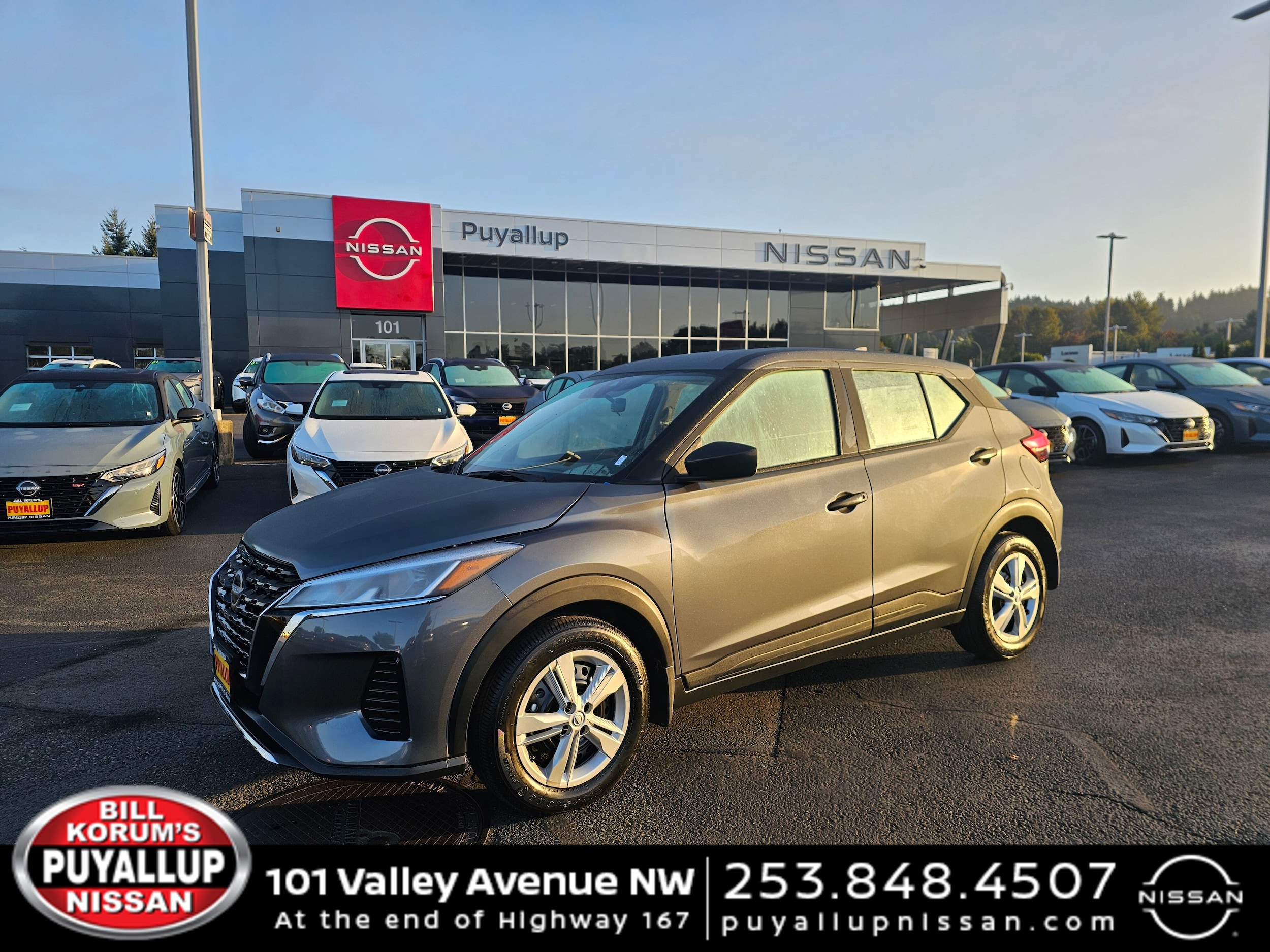 2025 Nissan KICKS PLAY Base's photo