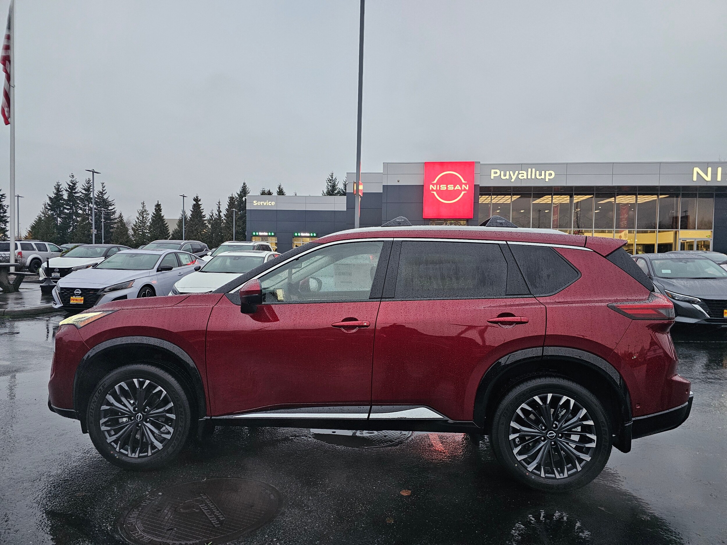 2026 Nissan Rogue Platinum photo 2