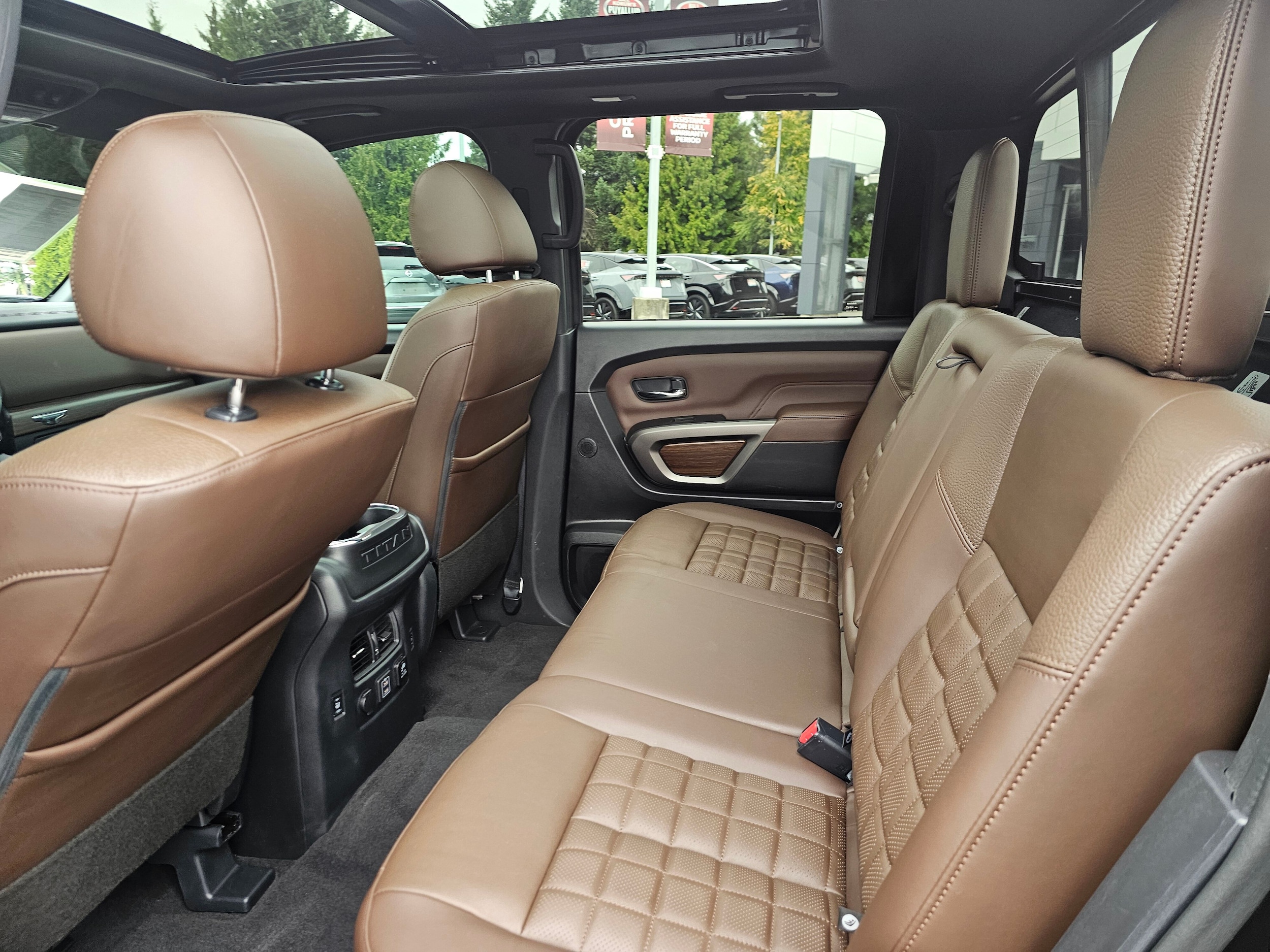2024 Nissan Titan Platinum Reserve - Photo 21