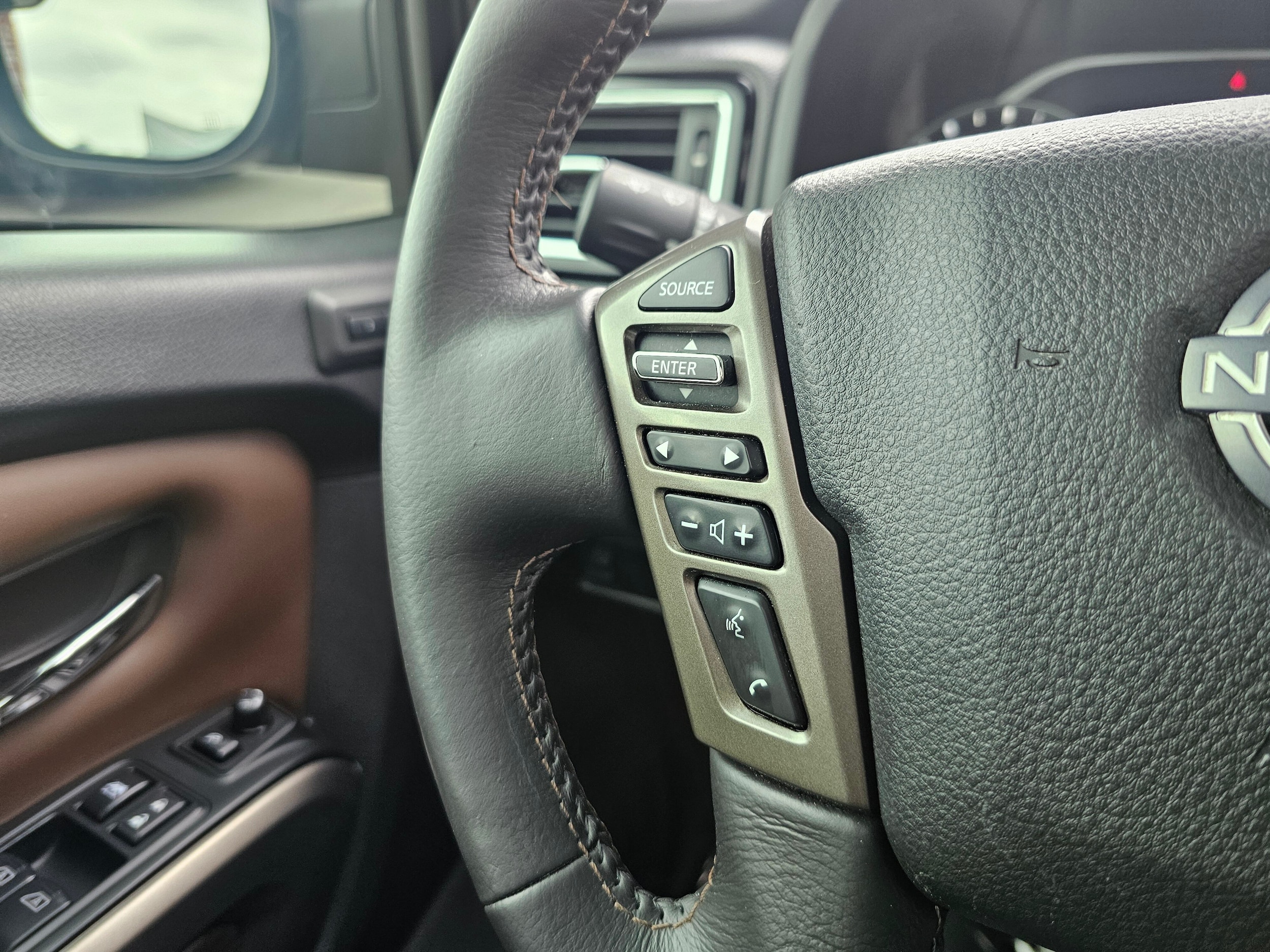 2024 Nissan Titan Platinum Reserve - Photo 33