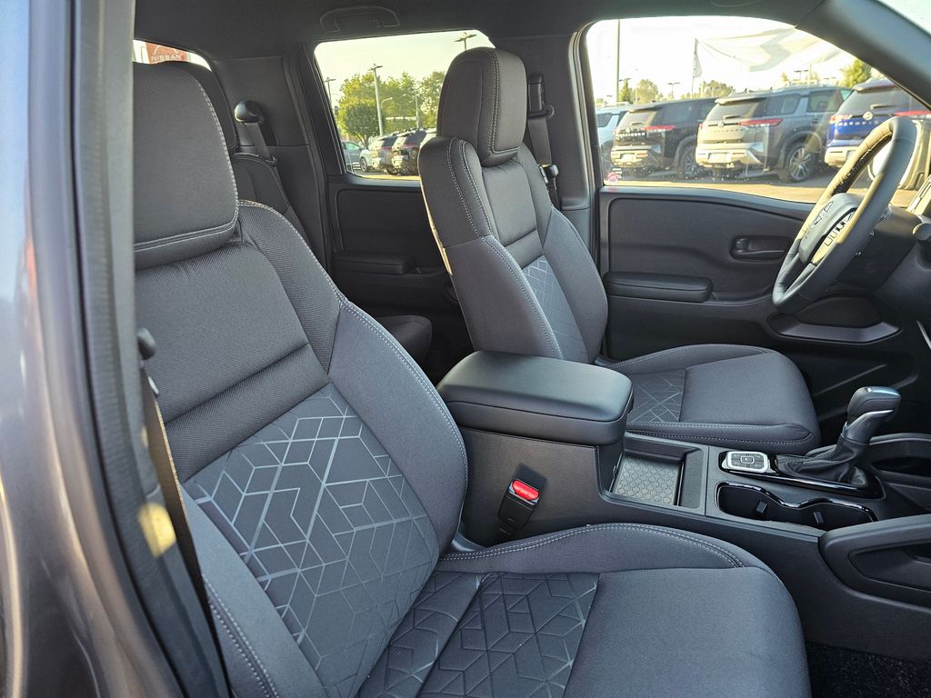 2026 Nissan Frontier SV - Photo 12