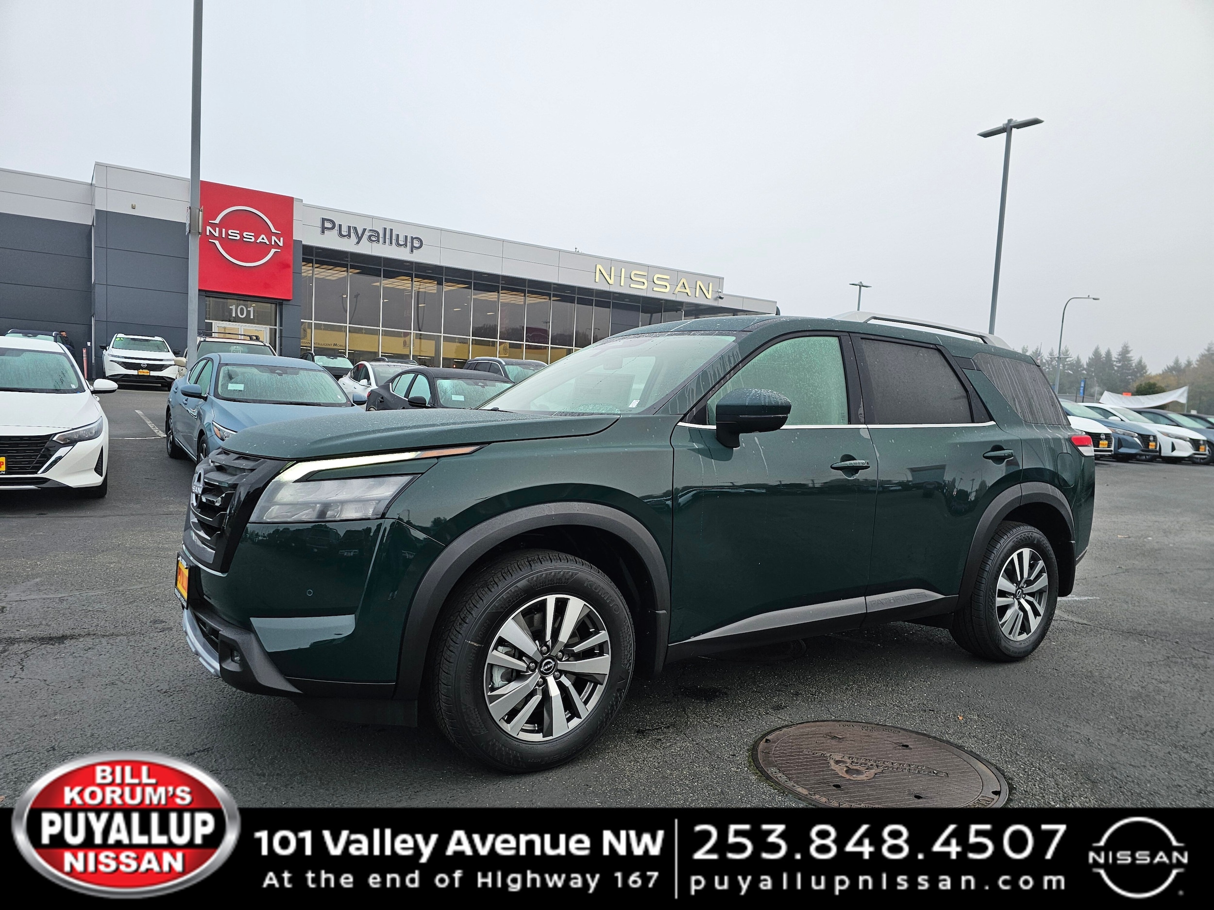 2025 Nissan Pathfinder SL's photo