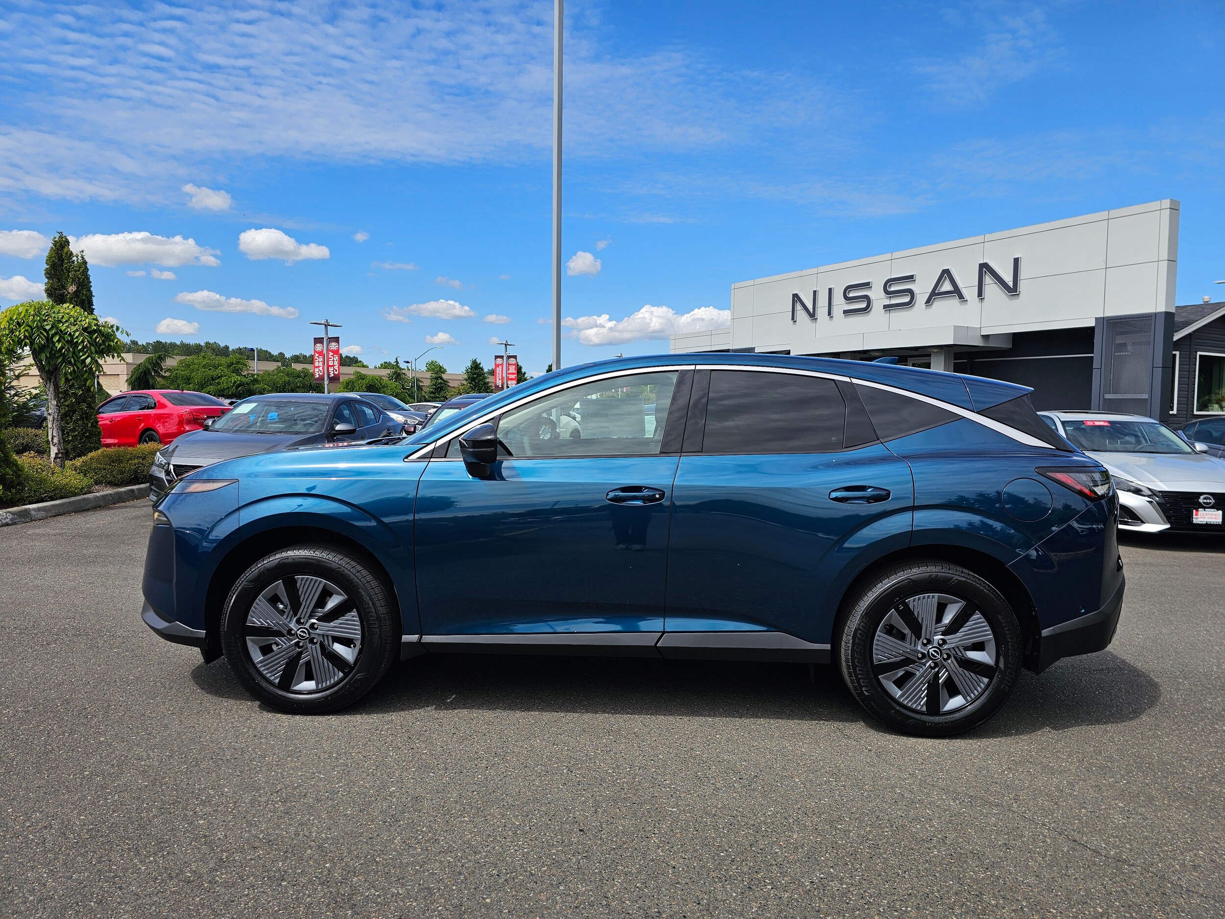 2025 Nissan Murano SL photo 2