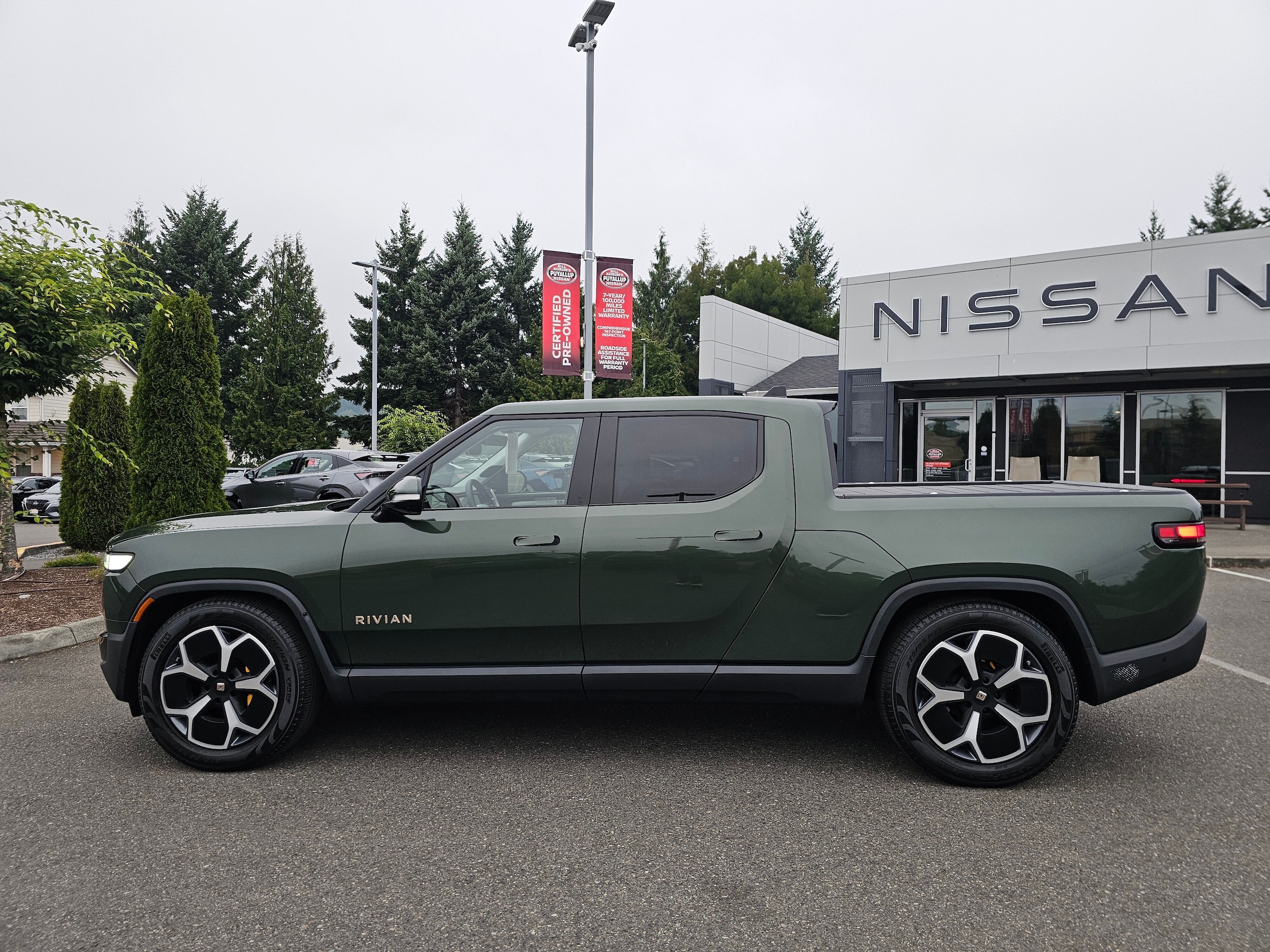 Used 2022 Rivian R1T Adventure with VIN 7FCTGAAA3NN011472 for sale in Puyallup, WA