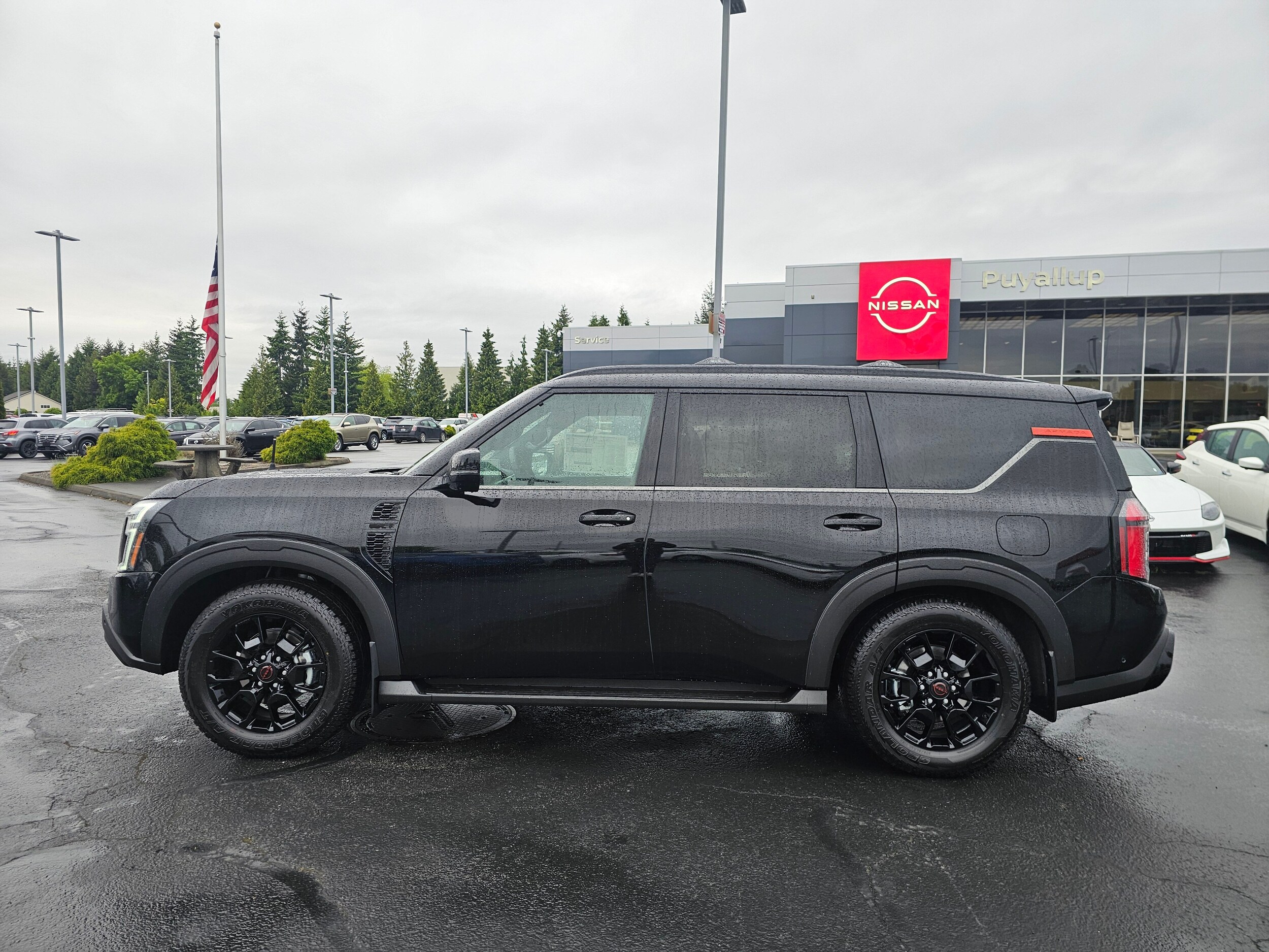 2025 Nissan Armada photo 2