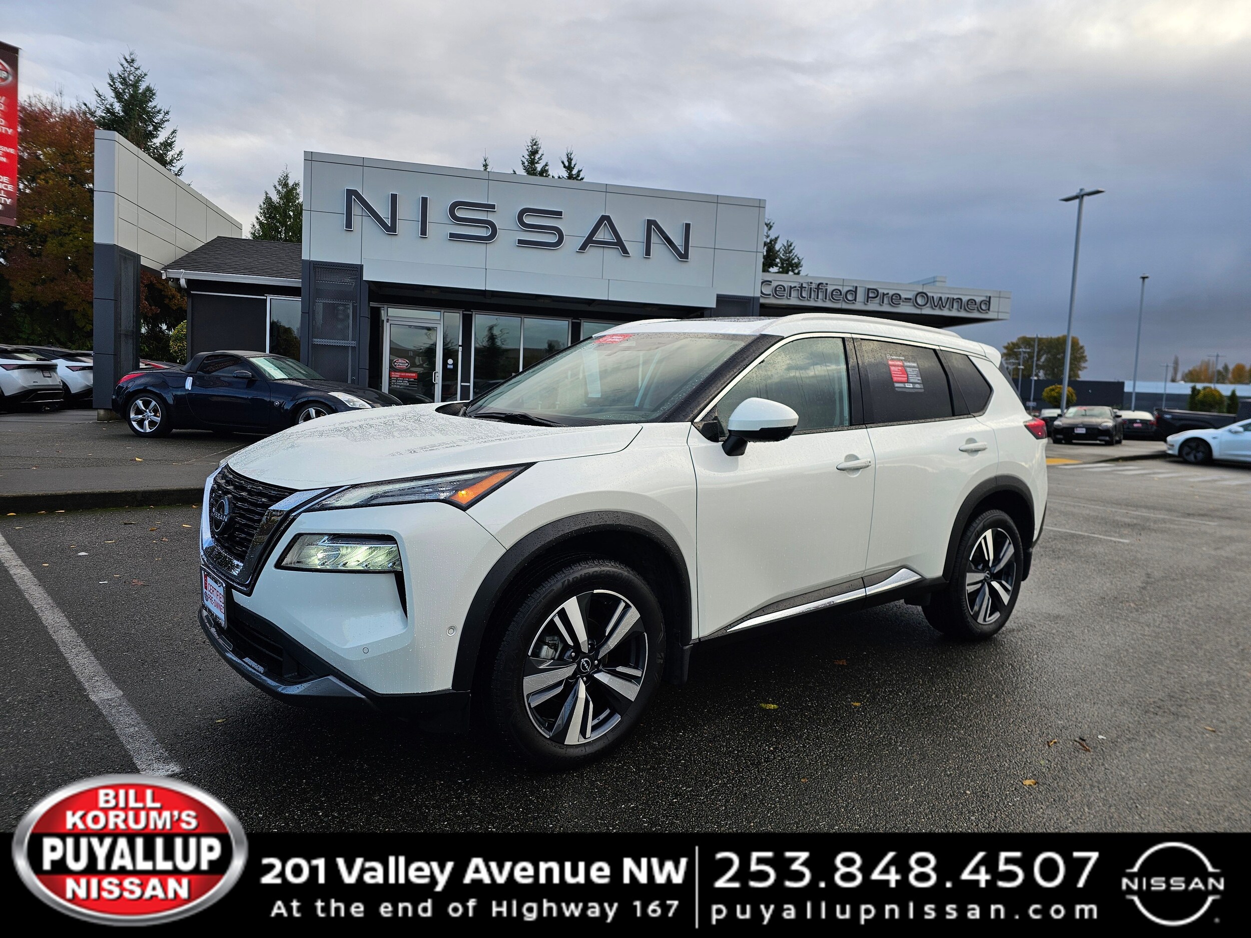 2023 Nissan Rogue SL's photo