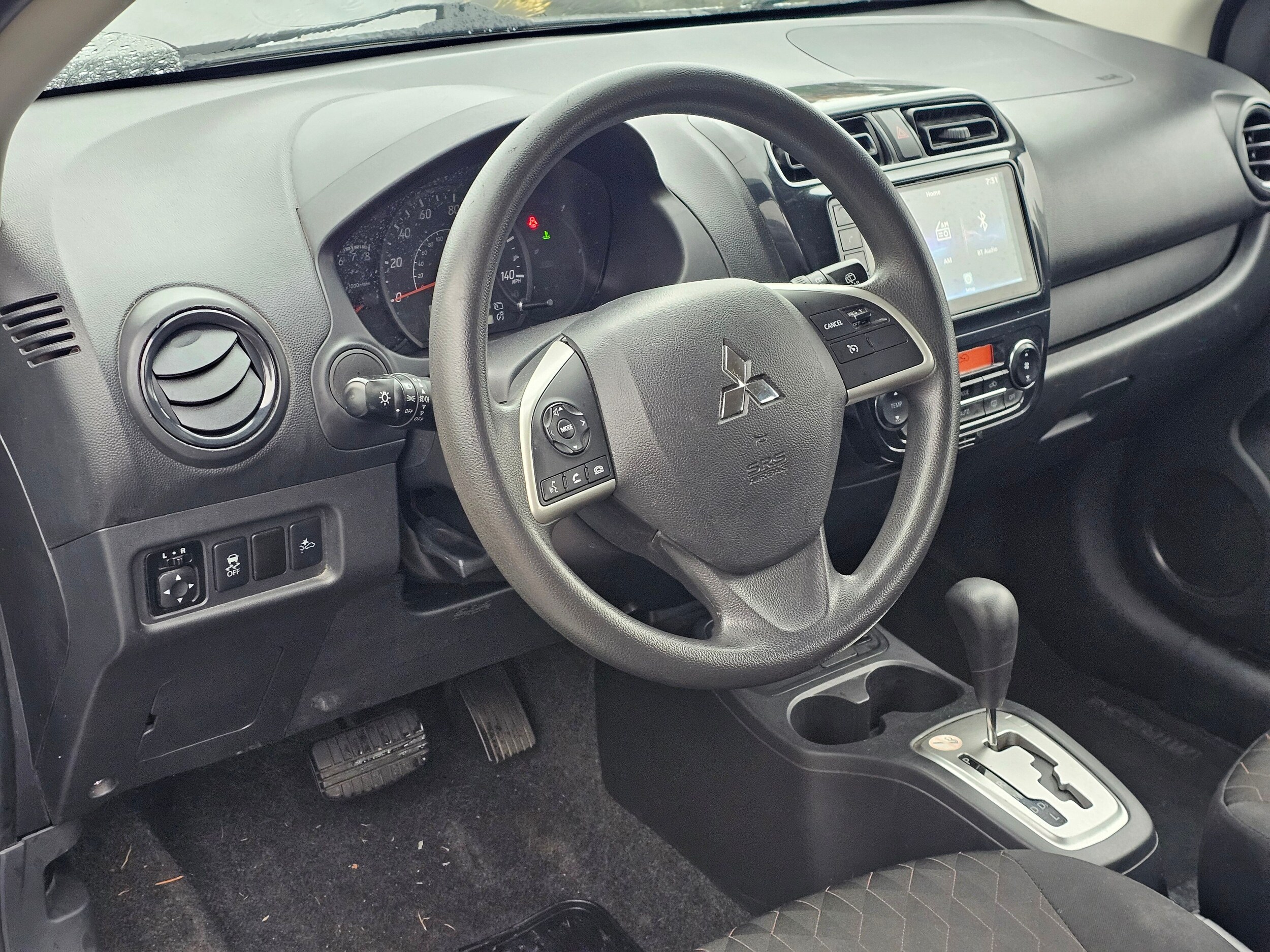2024 Mitsubishi Mirage ES photo 3