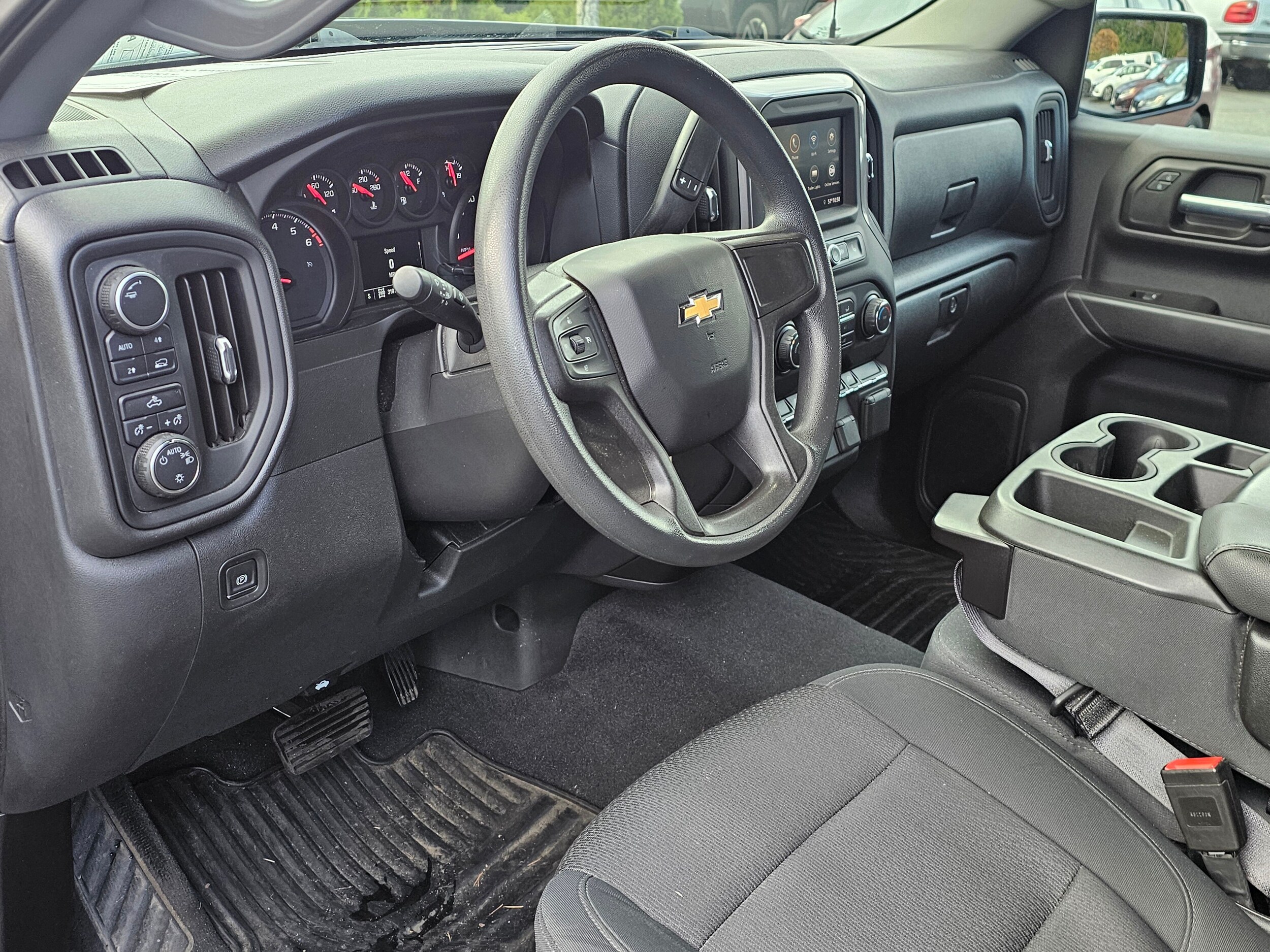 2020 Chevrolet Silverado 1500 Custom photo 3