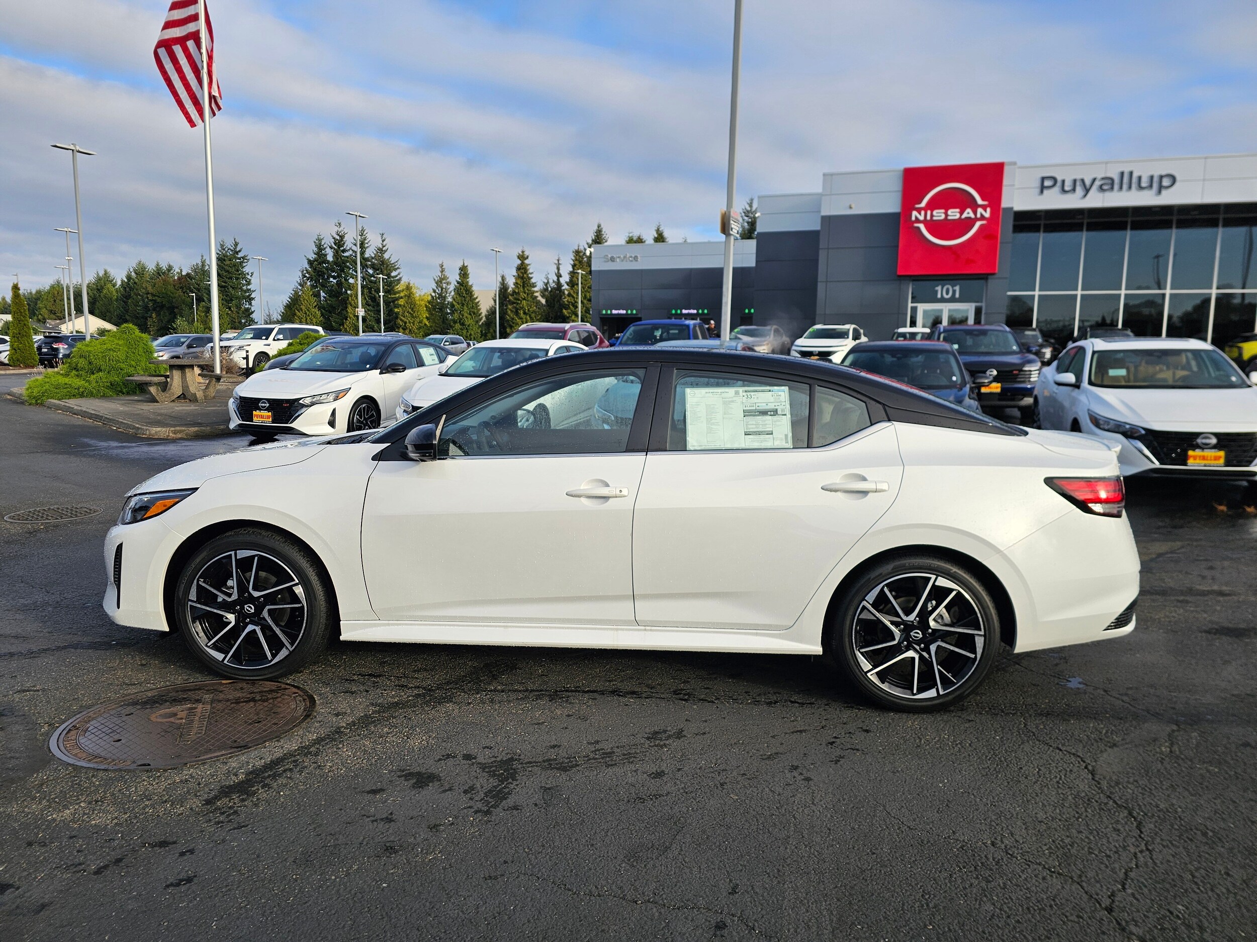 2025 Nissan Sentra SR photo 2