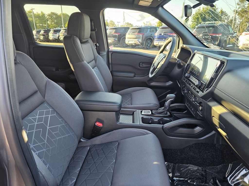2026 Nissan Frontier SV - Photo 11