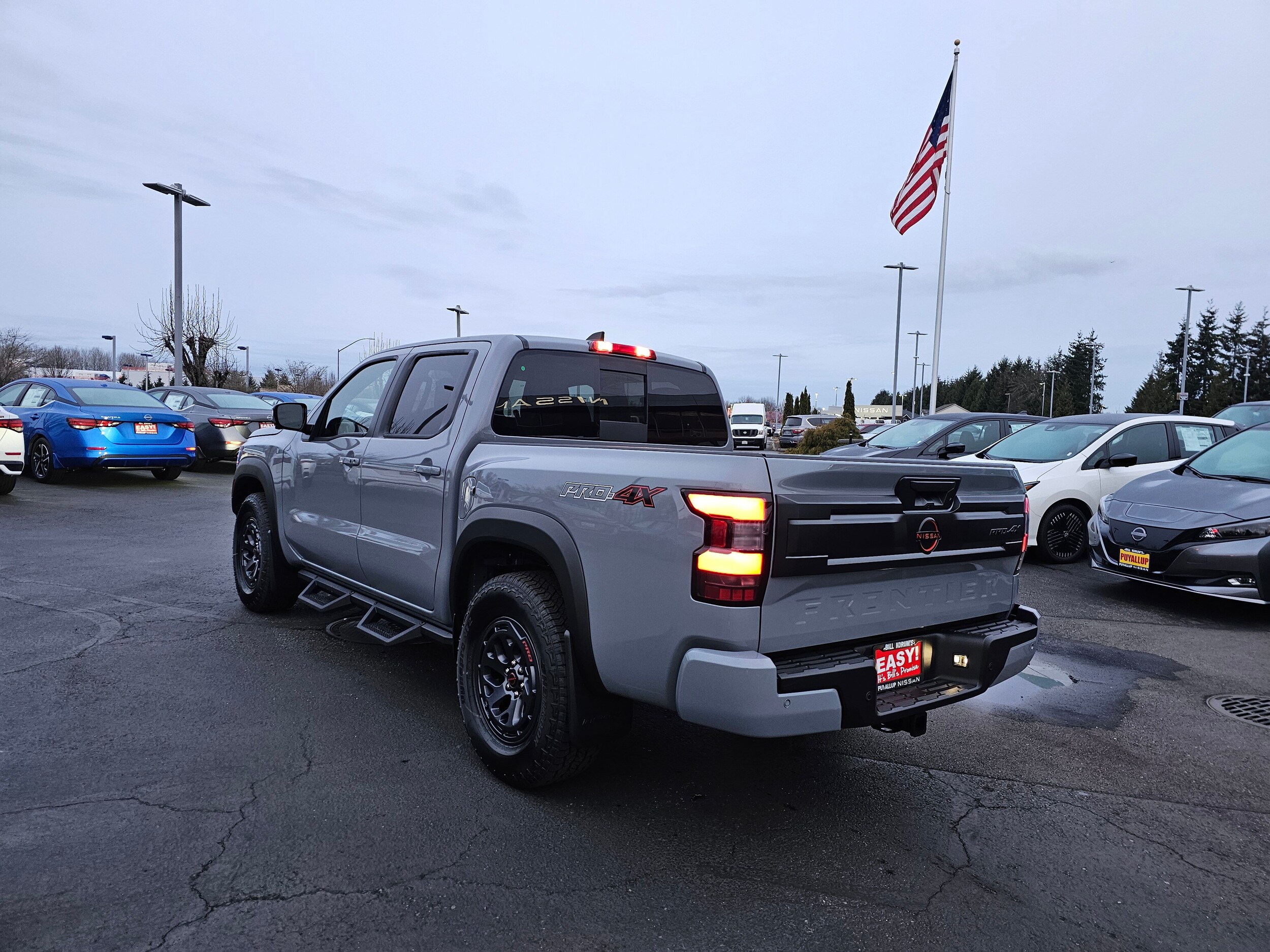 2025 Nissan Frontier PRO-4X photo 3