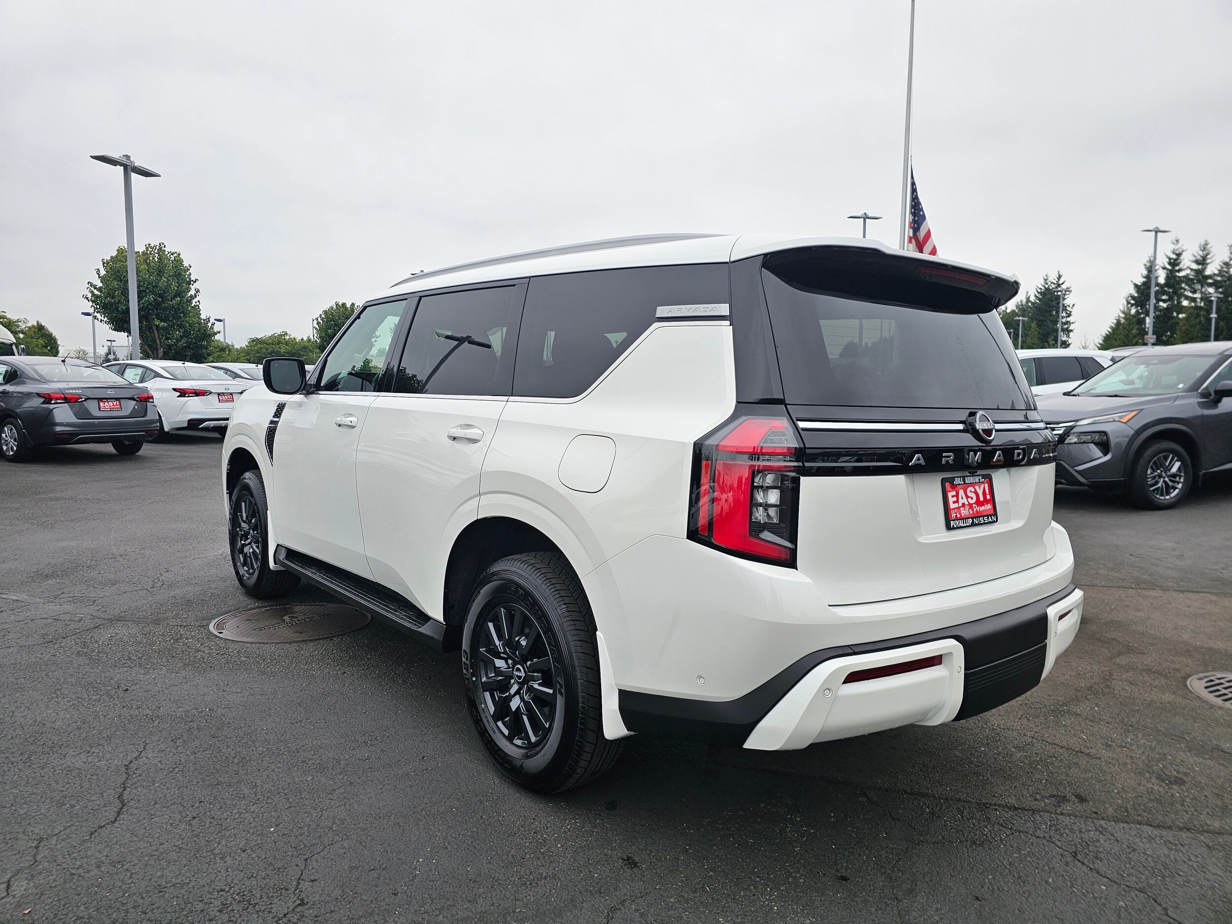 2026 Nissan Armada SV photo 3