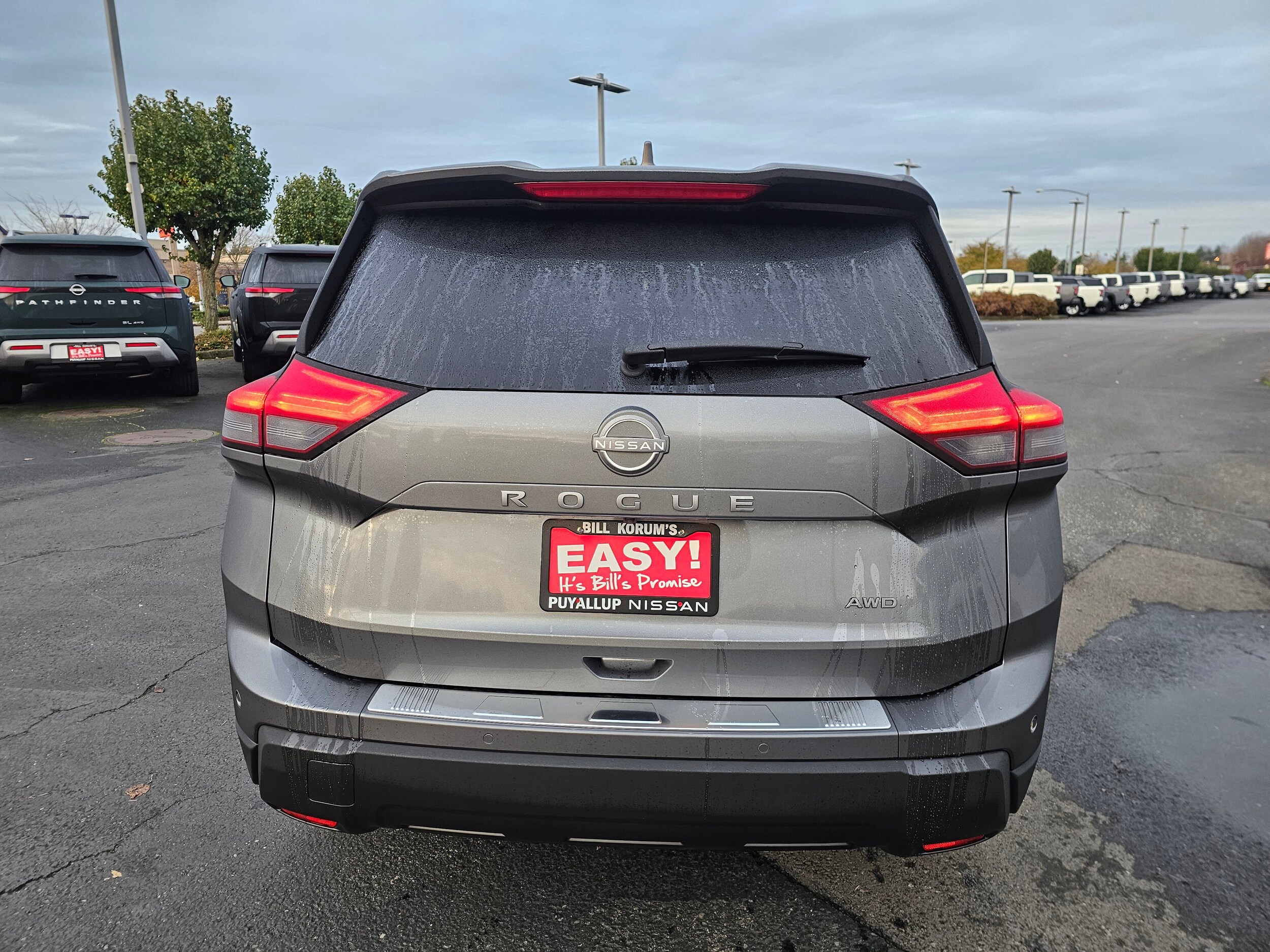 2026 Nissan Rogue SV photo 4