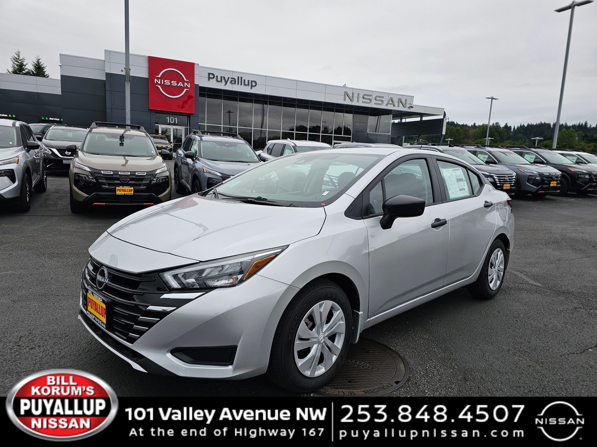 2025 Nissan Versa S's photo