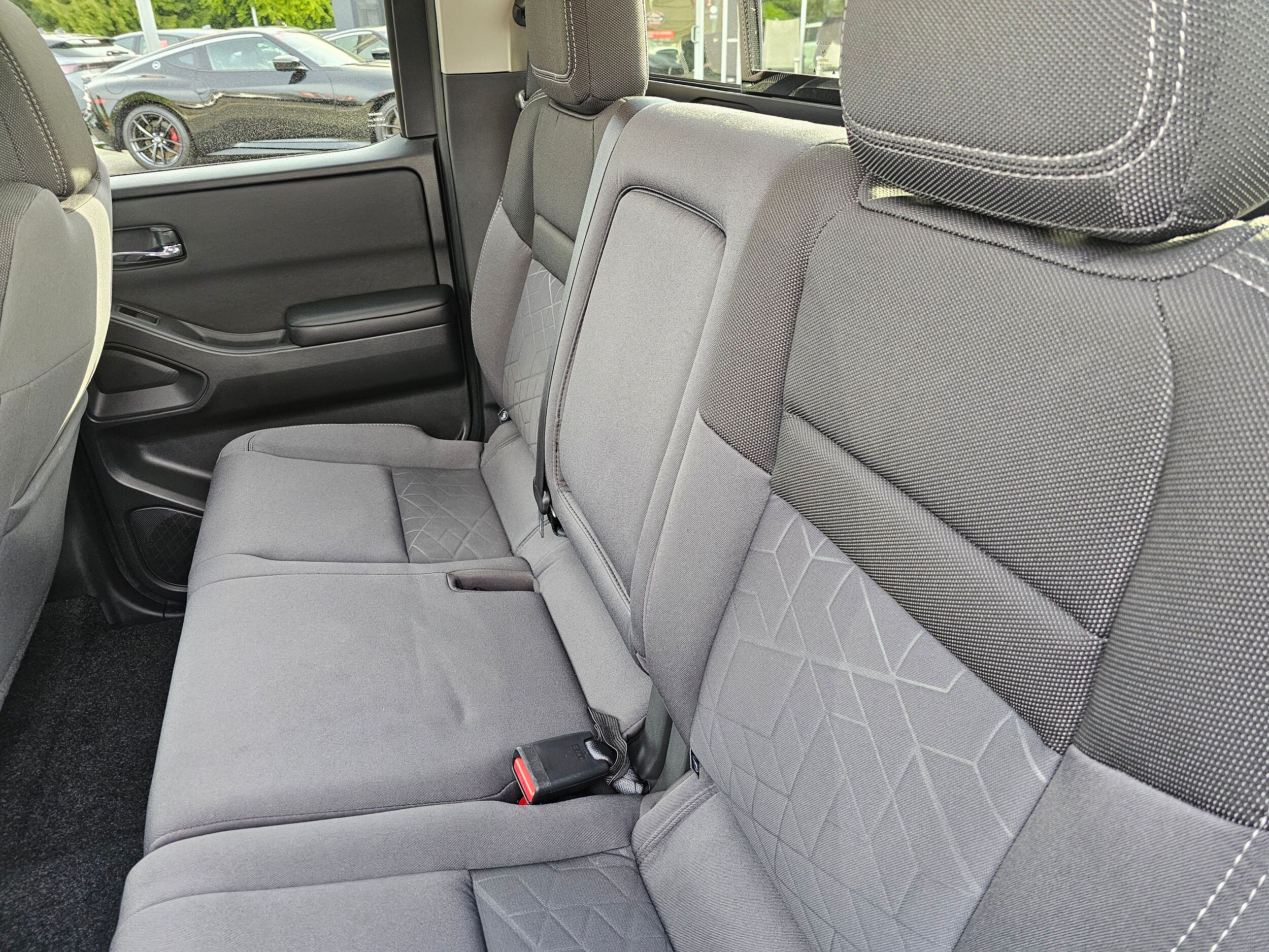 2025 Nissan Frontier SV - Photo 21