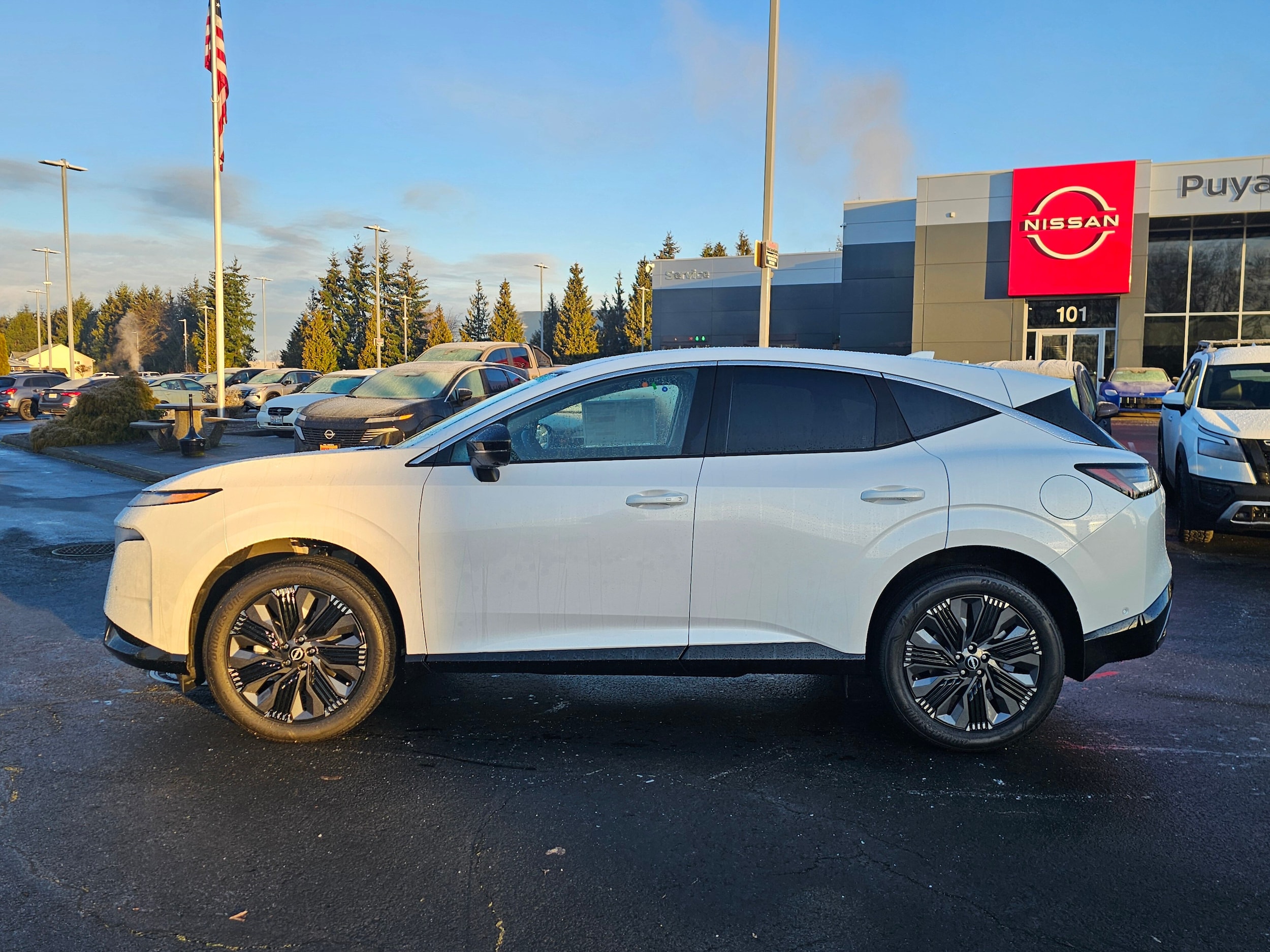 2025 Nissan Murano Platinum photo 2