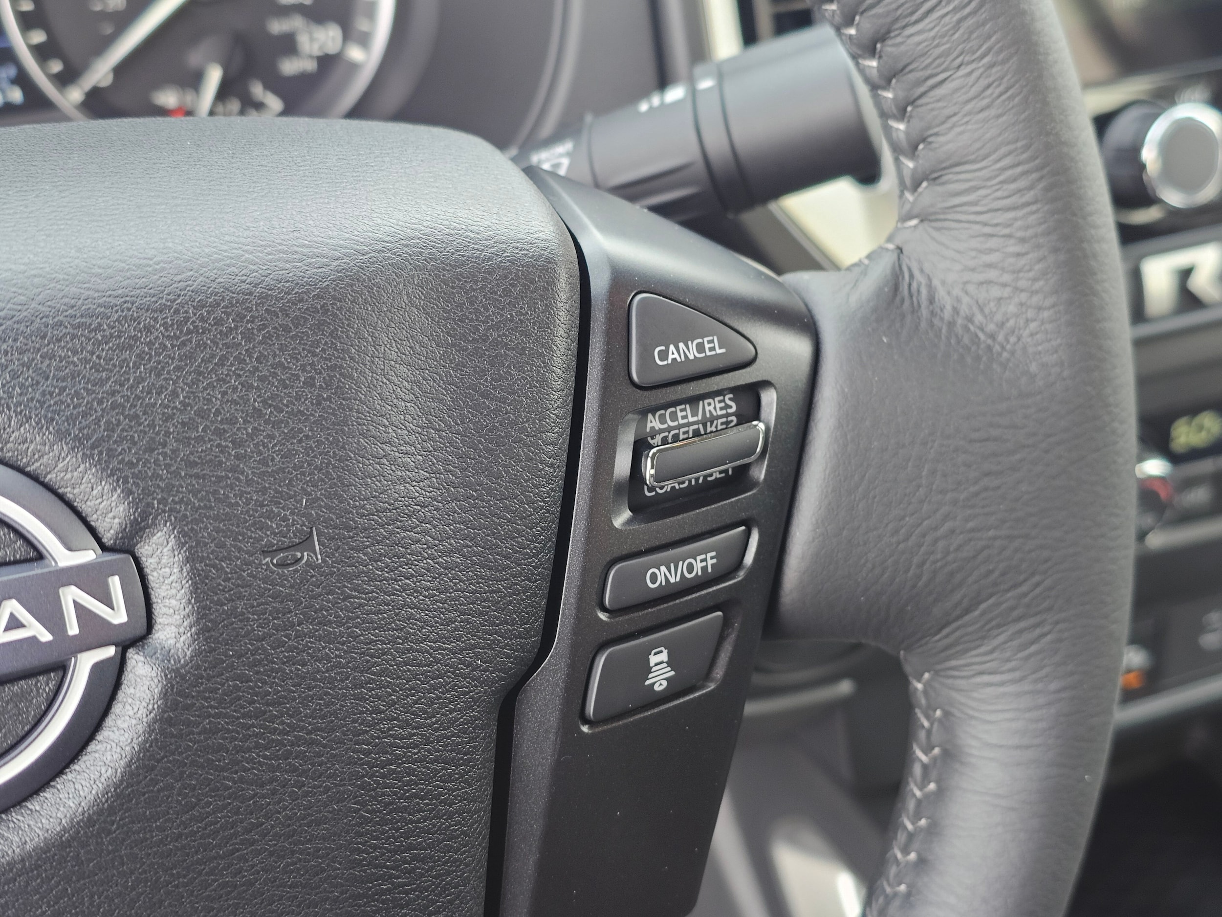 2025 Nissan Frontier SV - Photo 32