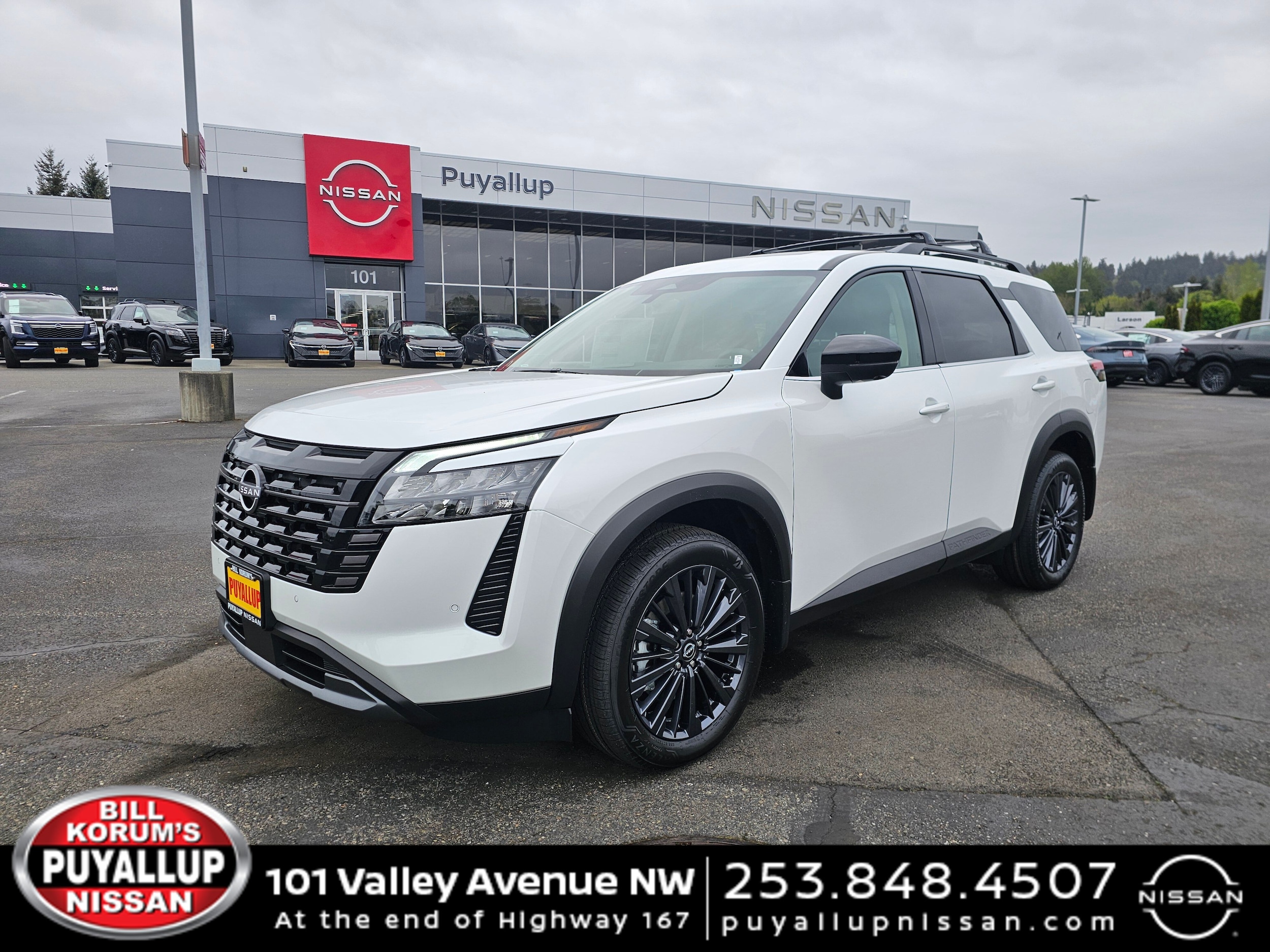 2026 Nissan Pathfinder SL 4WD's photo
