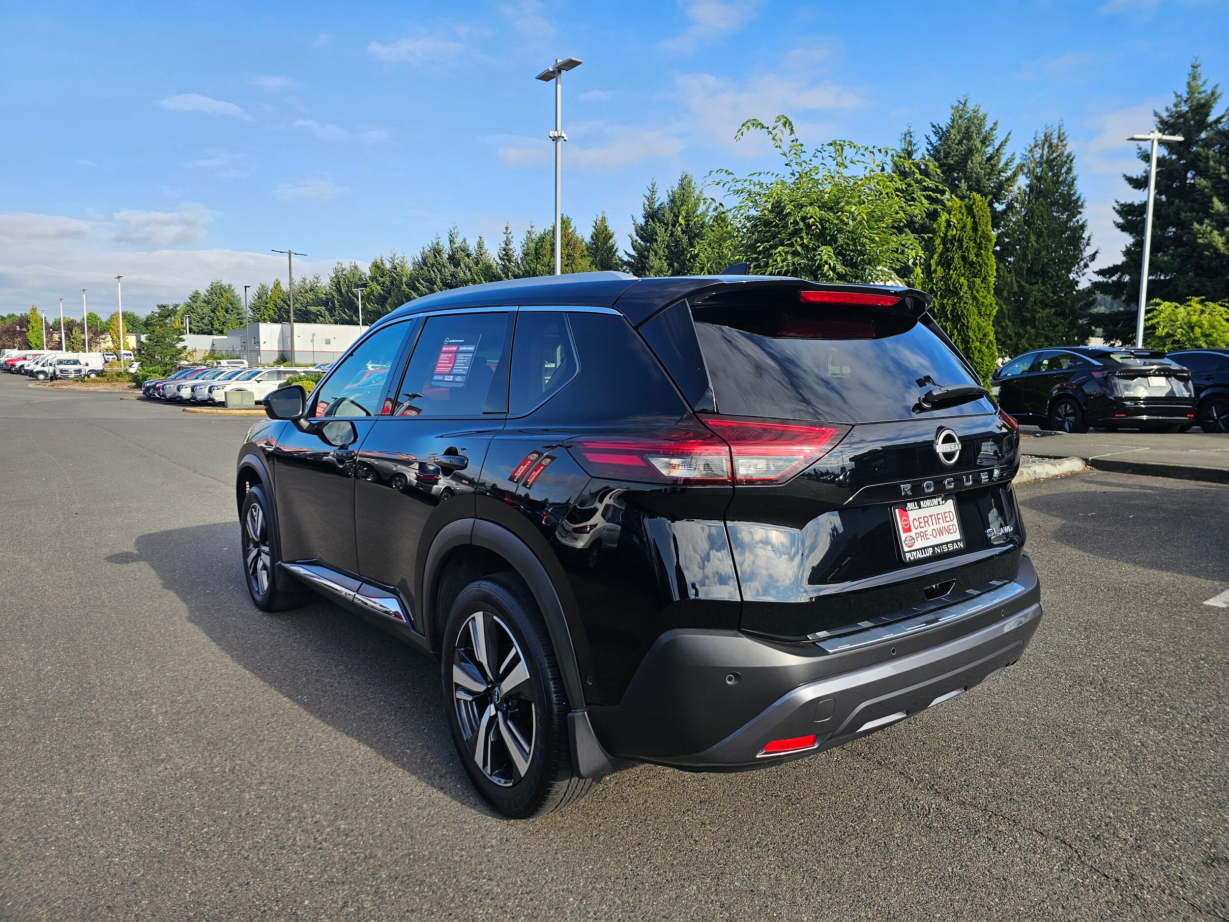 2023 Nissan Rogue SL photo 3