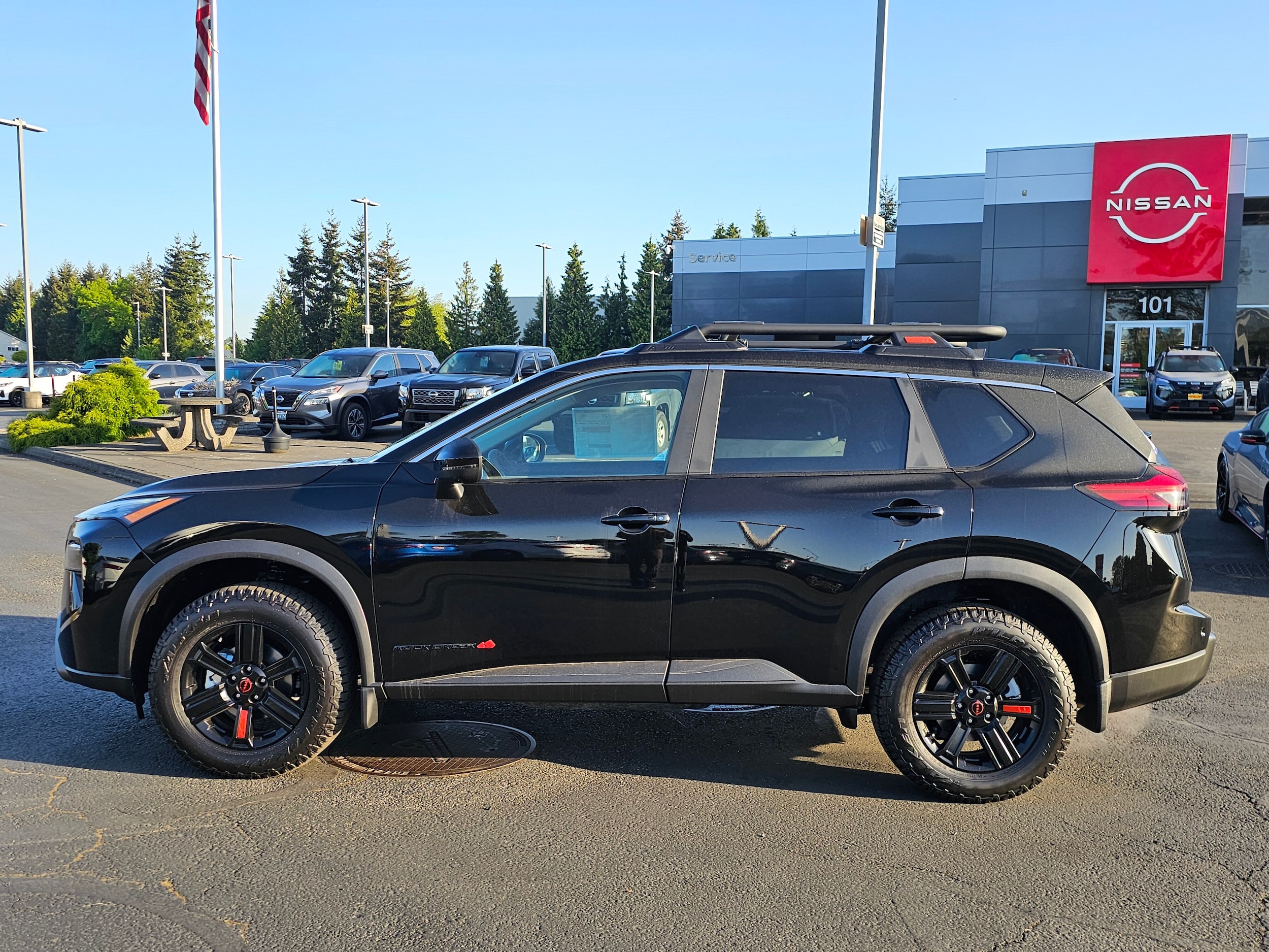 2025 Nissan Rogue SV photo 2