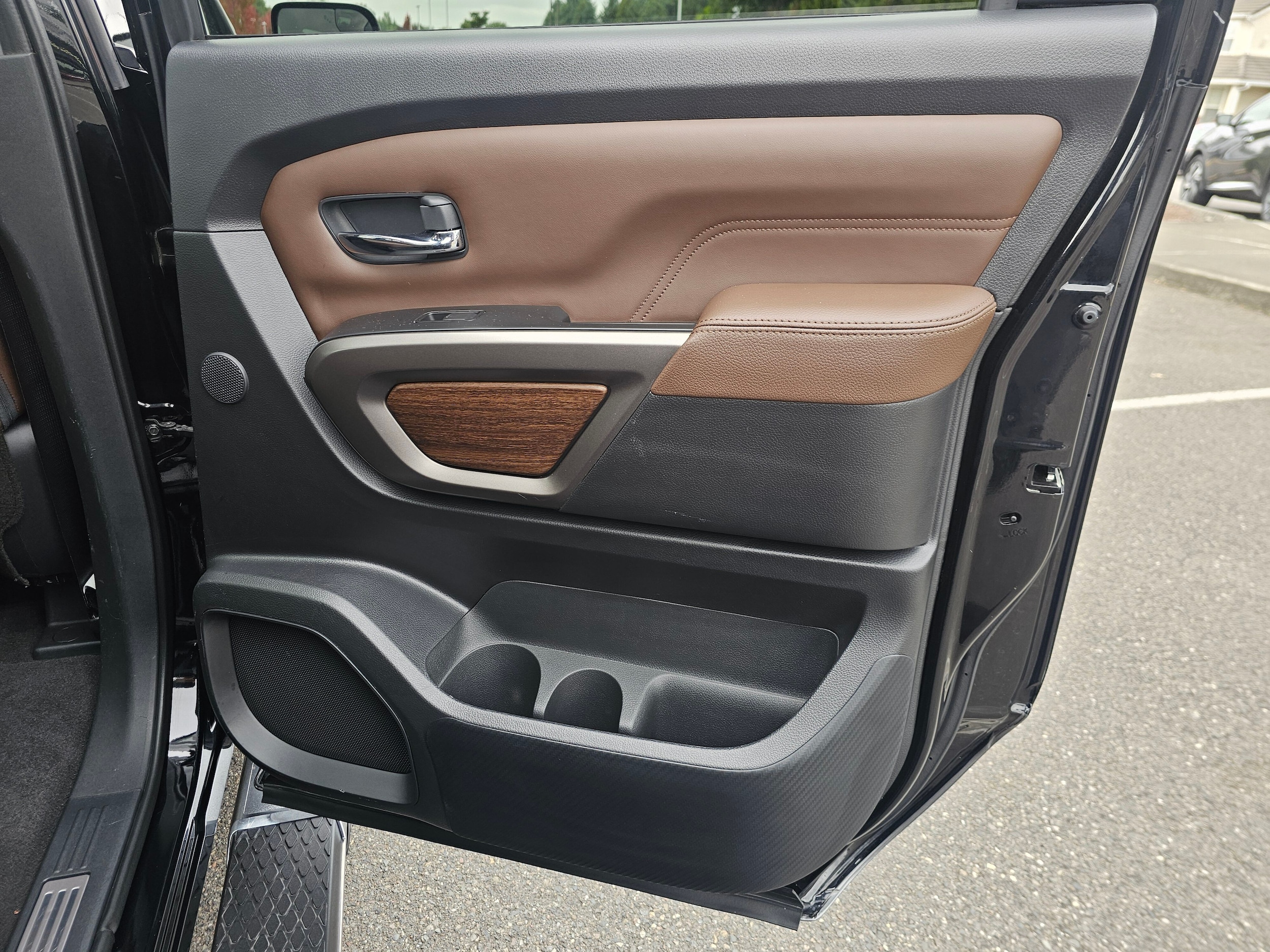 2024 Nissan Titan Platinum Reserve - Photo 15