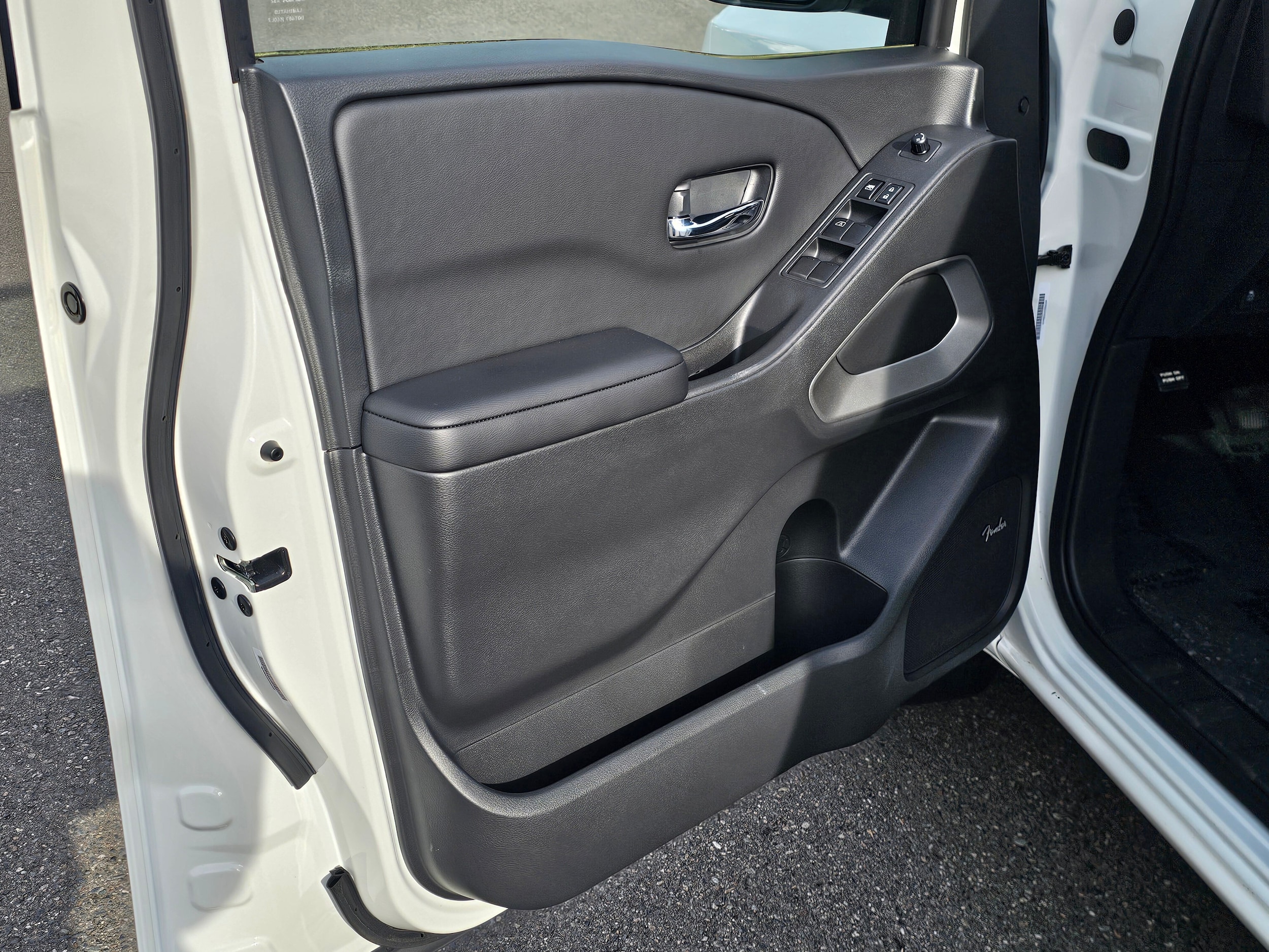 2025 Nissan Frontier SV - Photo 23