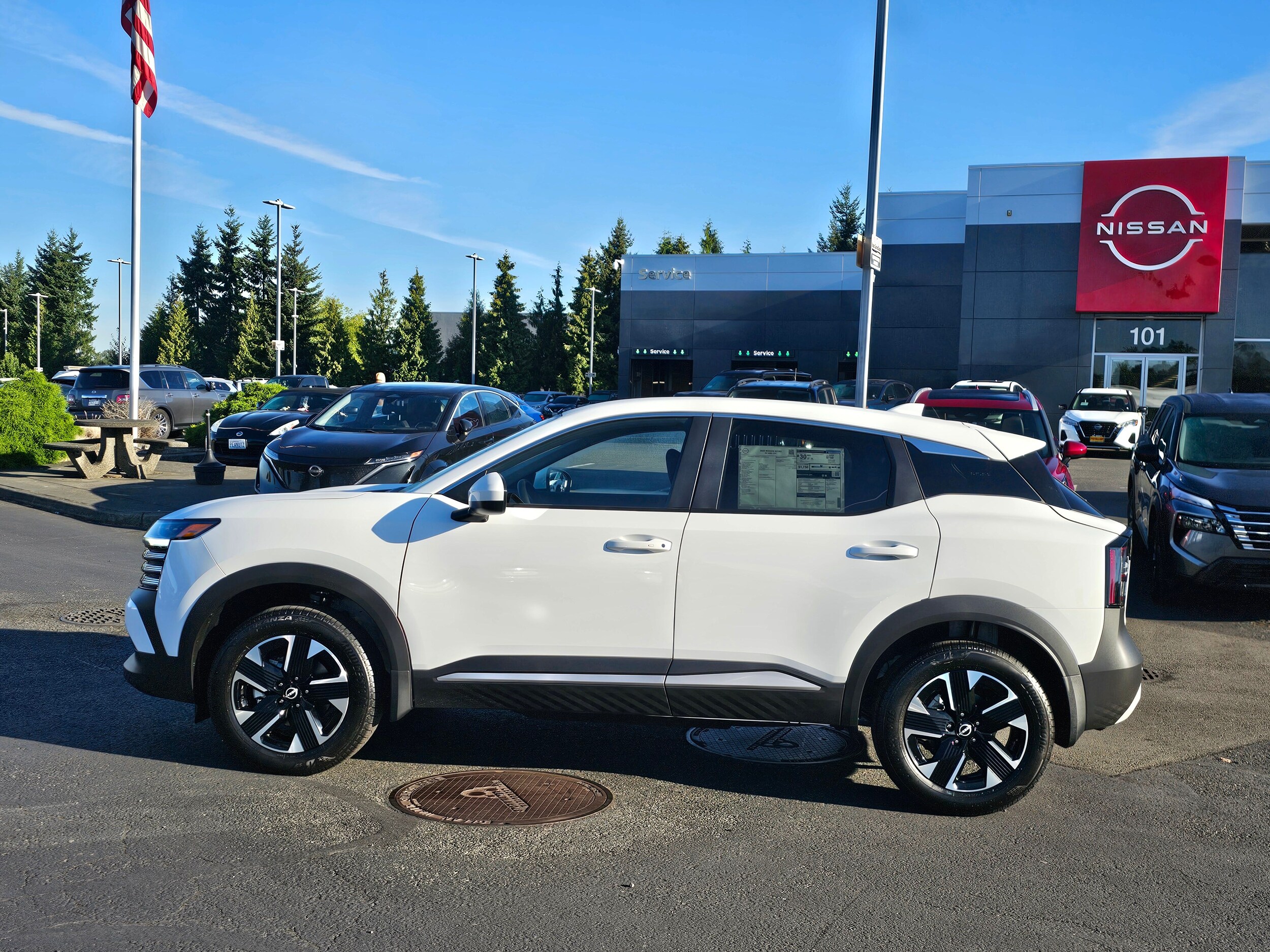 2025 Nissan Kicks SV photo 2