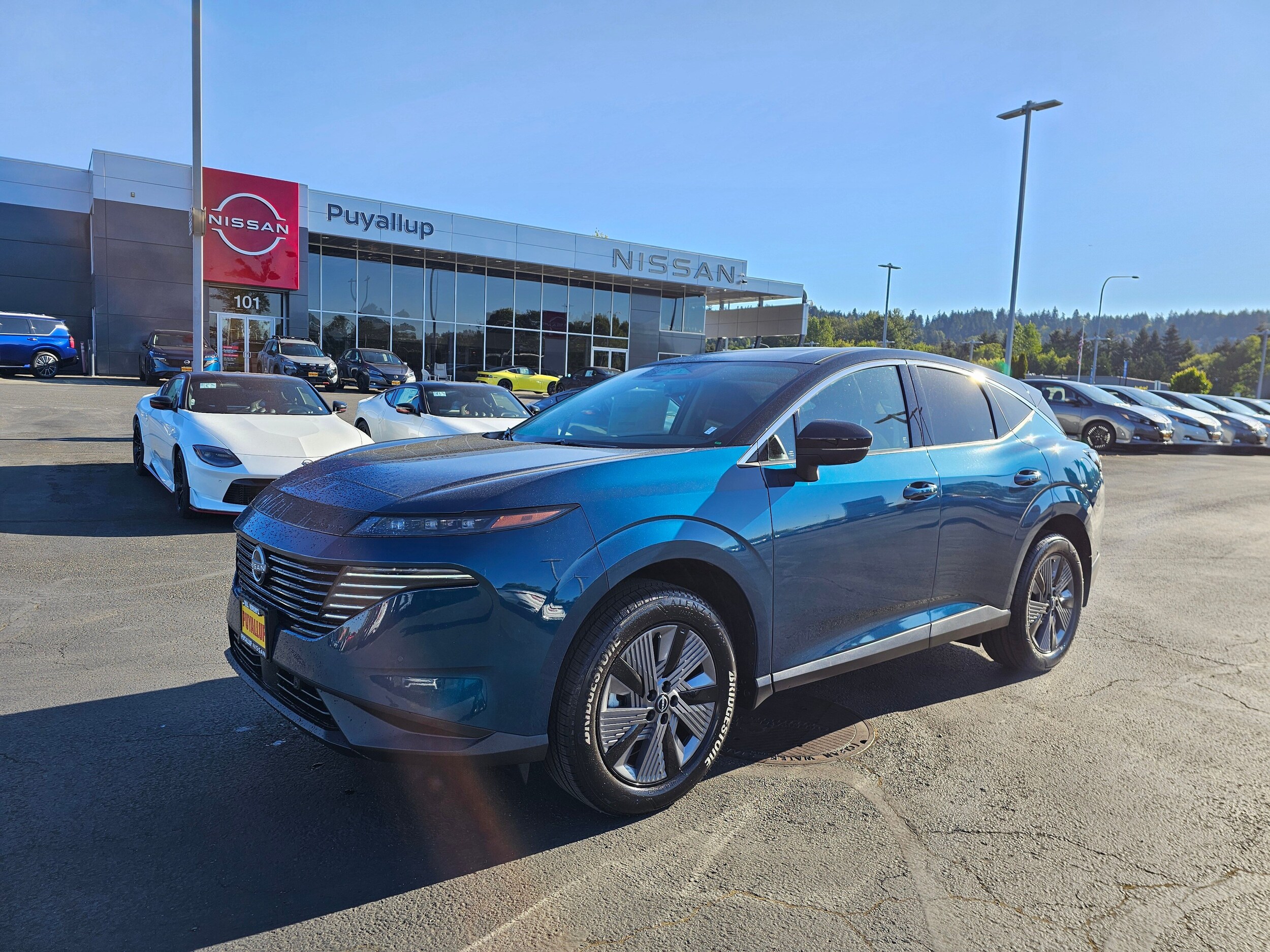 2025 Nissan Murano SL photo 2