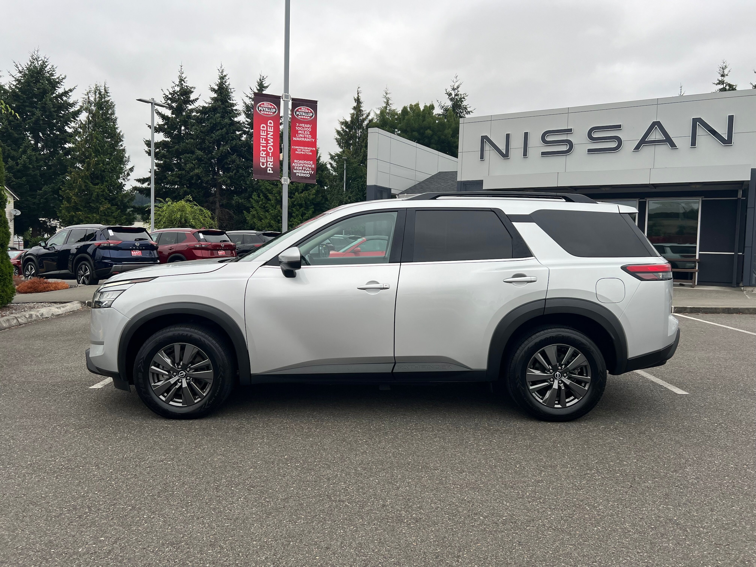 Used 2022 Nissan Pathfinder SV with VIN 5N1DR3BC0NC215735 for sale in Puyallup, WA