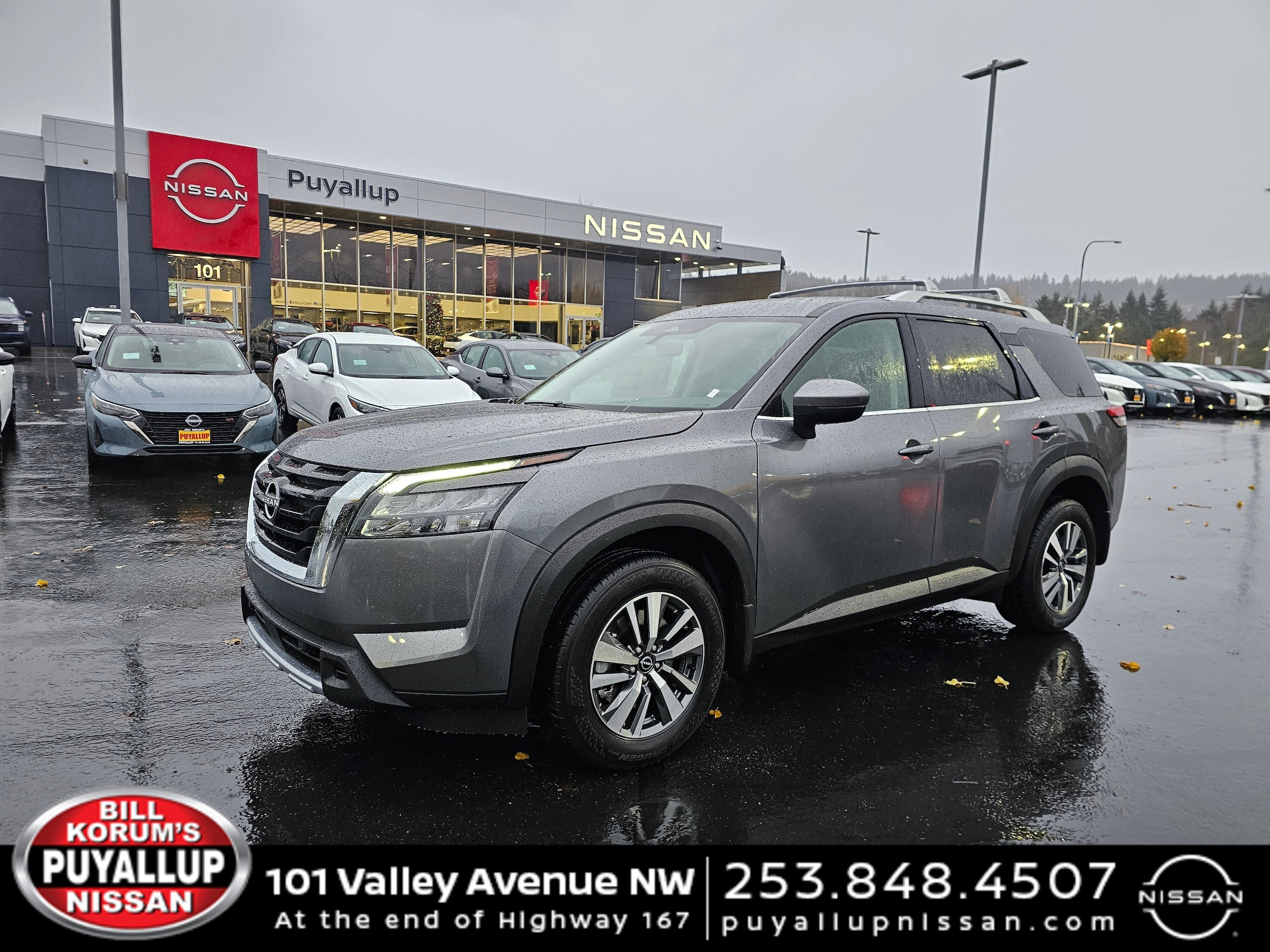 2025 Nissan Pathfinder SL's photo