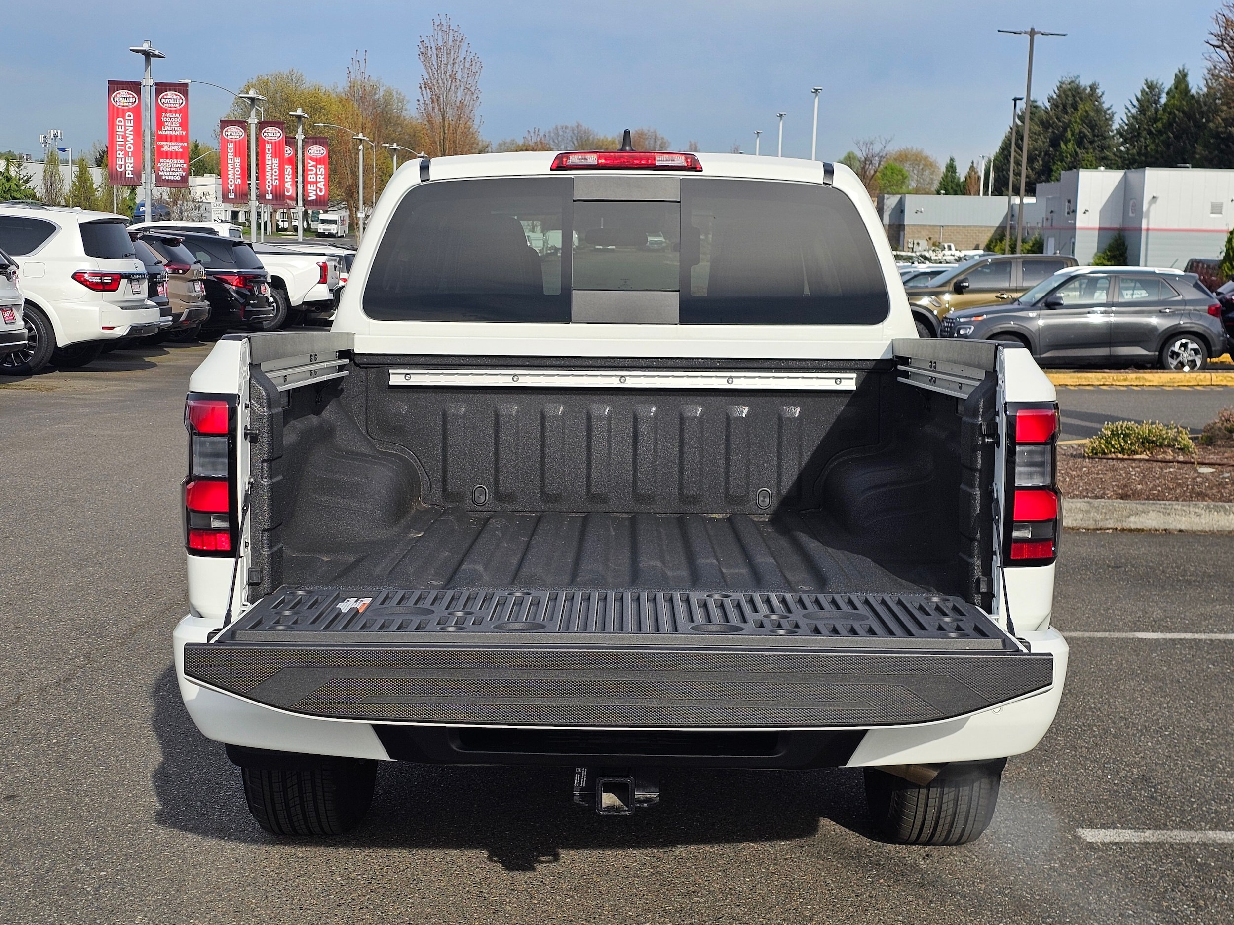 2025 Nissan Frontier SV - Photo 18